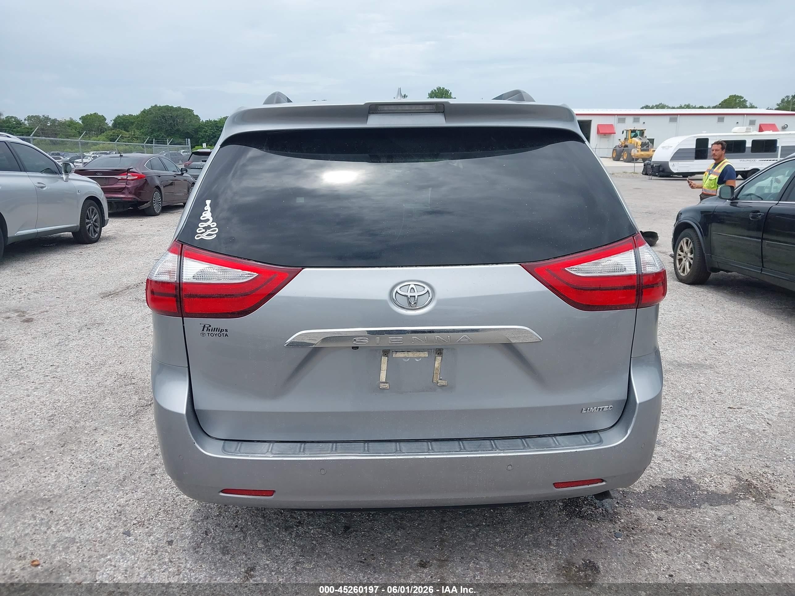 2018 Toyota Sienna Limited 7 Passenger Серый vin: 5TDYZ3DCXJS957944