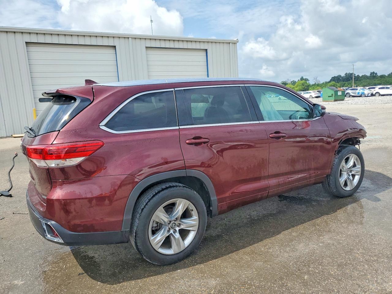 2017 Toyota Highlander Limited Burgundy vin: 5TDYZRFH3HS211583