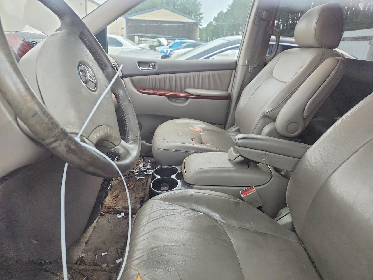 2004 Toyota Sienna Xle 7 Passenger Gold vin: 5TDZA22C04S003345