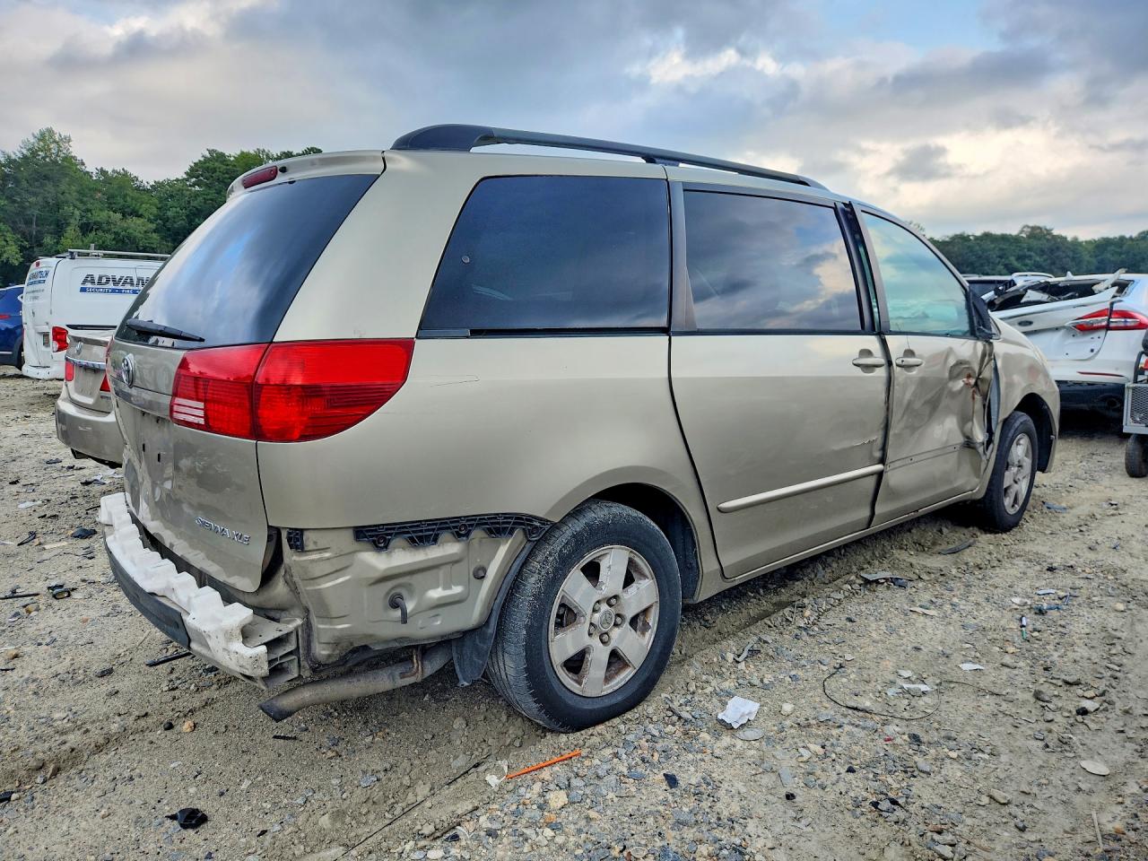 2004 Toyota Sienna Xle 7 Passenger Gold vin: 5TDZA22C04S003345