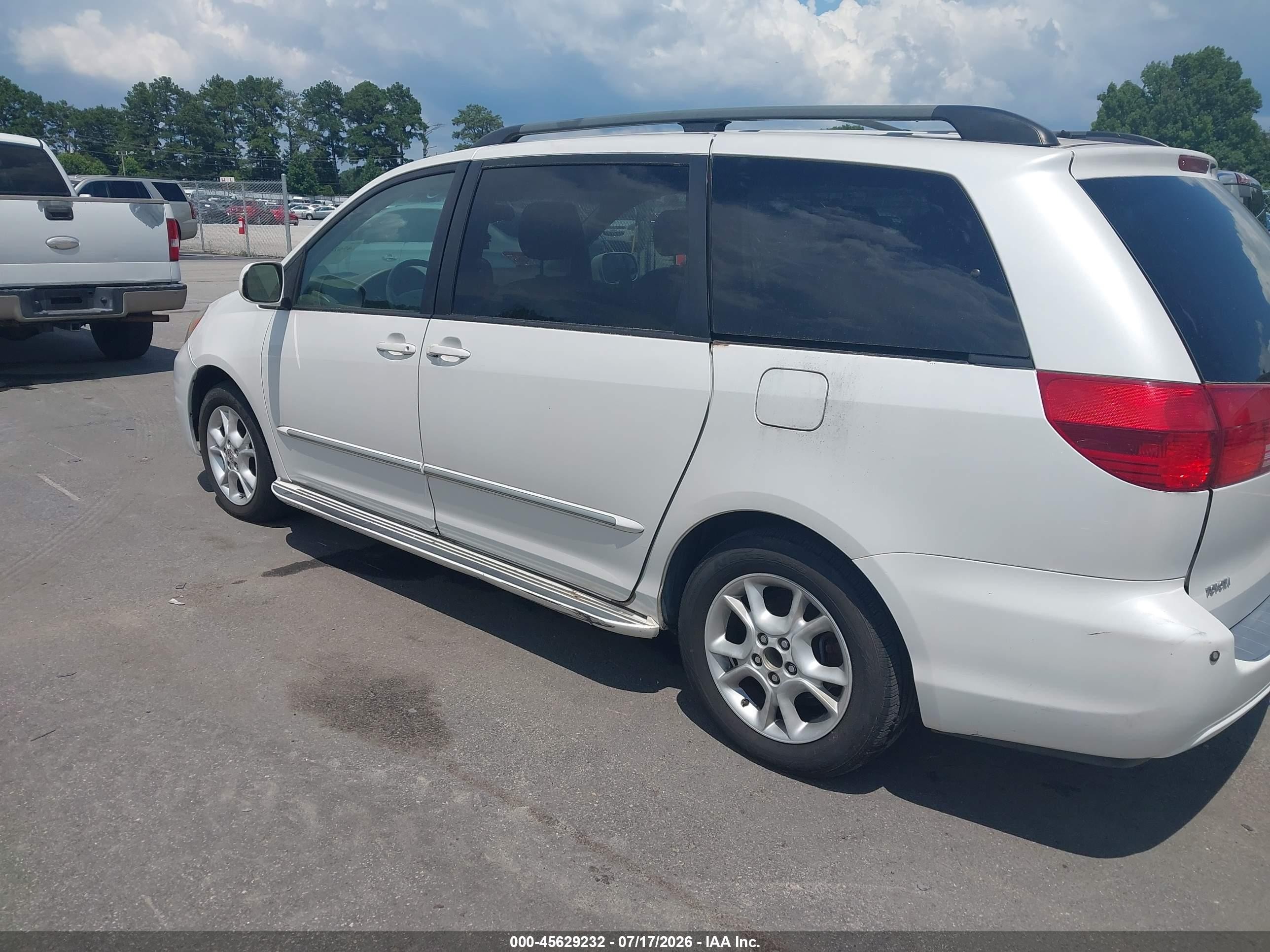 2004 Toyota Sienna Xle Limited White vin: 5TDZA22C04S020968