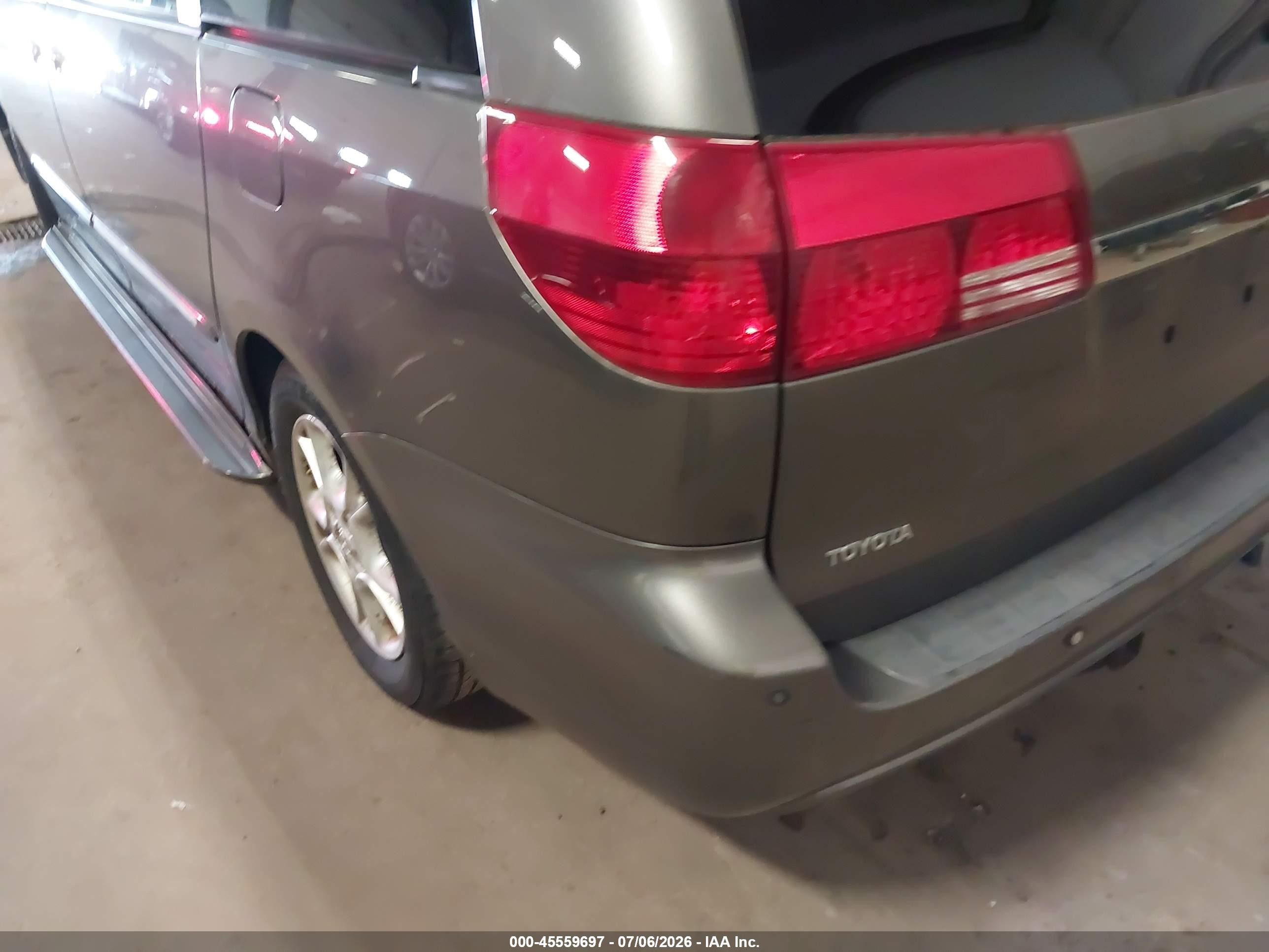 2004 Toyota Sienna Xle Limited Gray vin: 5TDZA22C04S034952