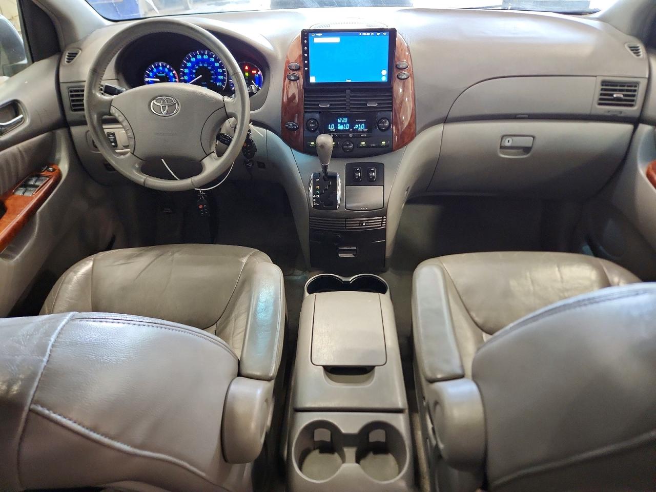 2004 Toyota Sienna Xle 7 Passenger Серый vin: 5TDZA22C04S070561