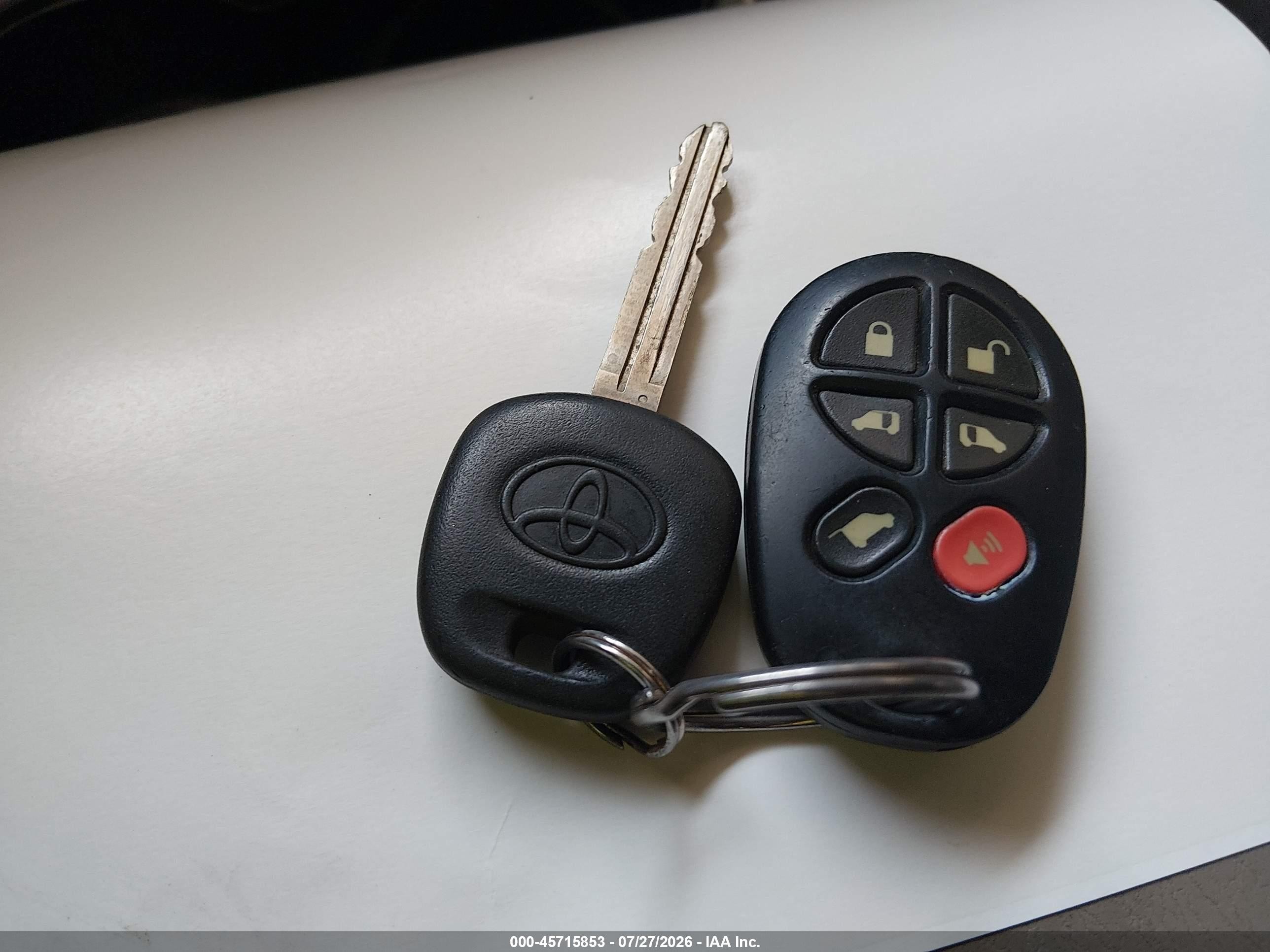 2004 Toyota Sienna Xle Limited Золотой vin: 5TDZA22C04S128796