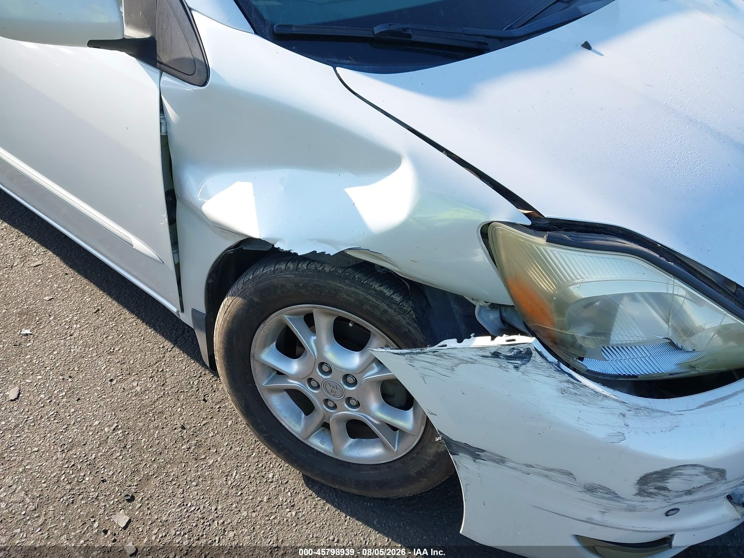 2004 Toyota Sienna Xle Limited Белый vin: 5TDZA22C04S142651