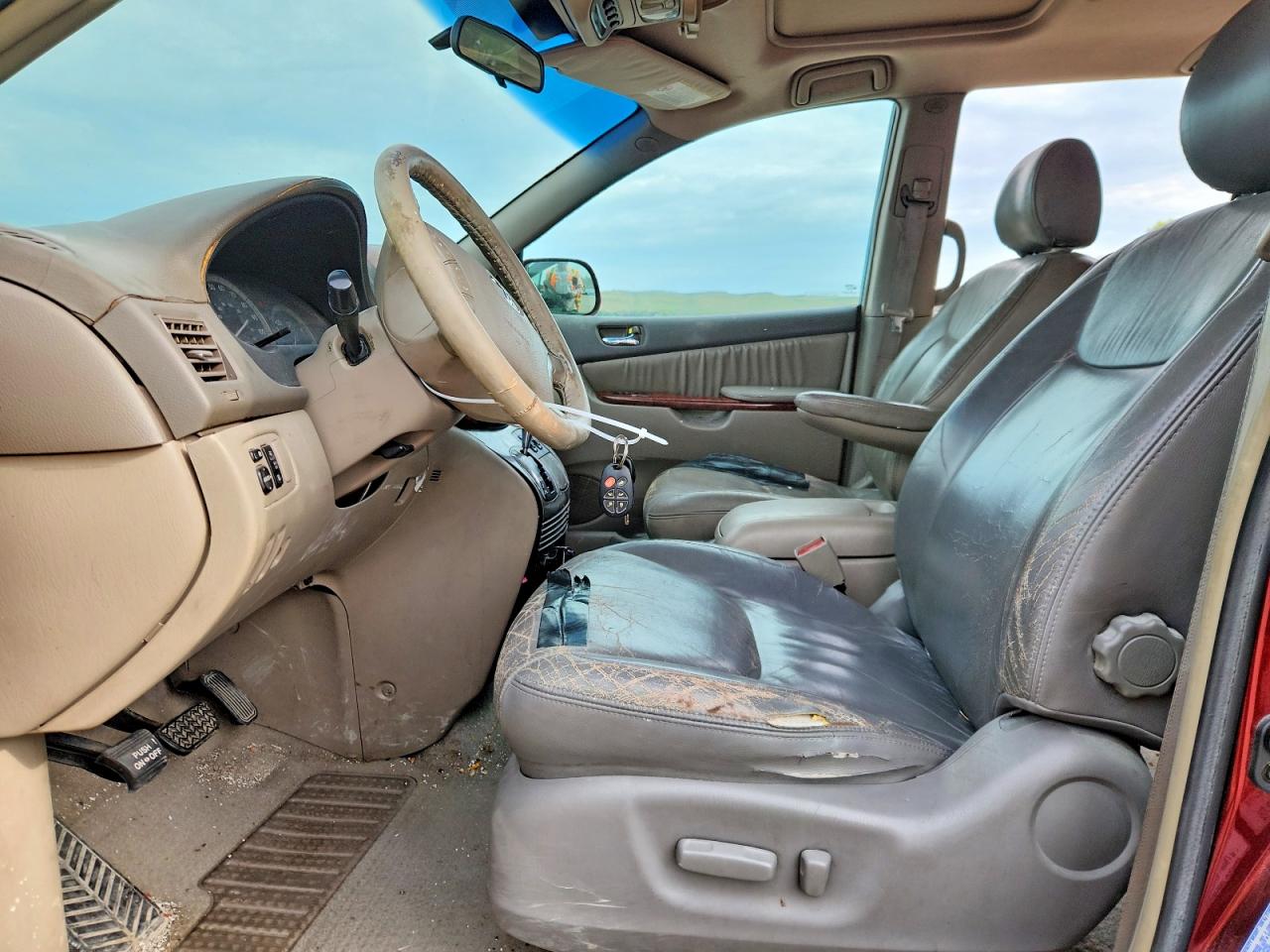 2004 Toyota Sienna Xle 7 Passenger Бордовый vin: 5TDZA22C04S177982