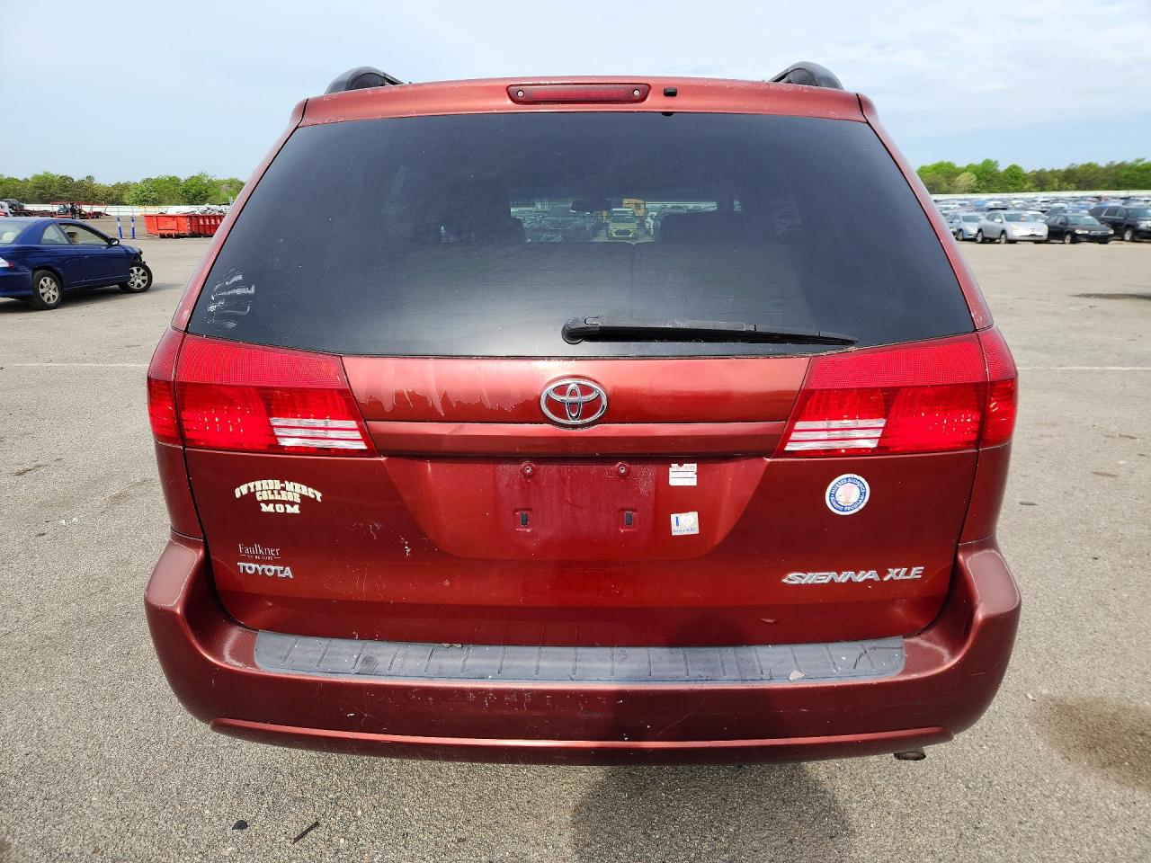 2004 Toyota Sienna Xle 7 Passenger Бордовый vin: 5TDZA22C04S177982