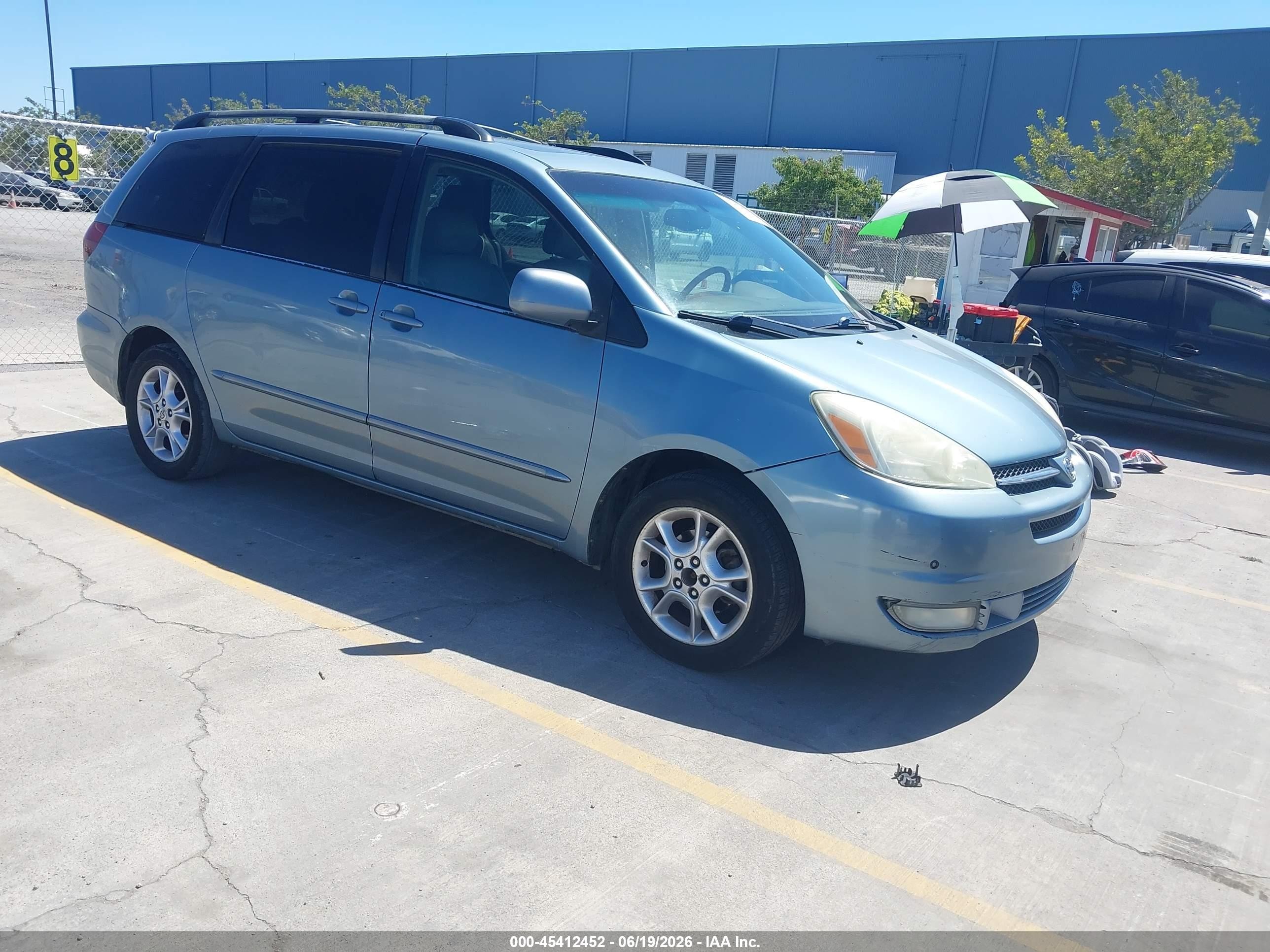 2004 Toyota Sienna Xle Limited Blue vin: 5TDZA22C04S183300