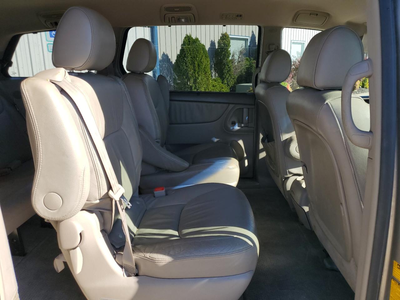2005 Toyota Sienna Xle 7 Passenger Gold vin: 5TDZA22C05S373468