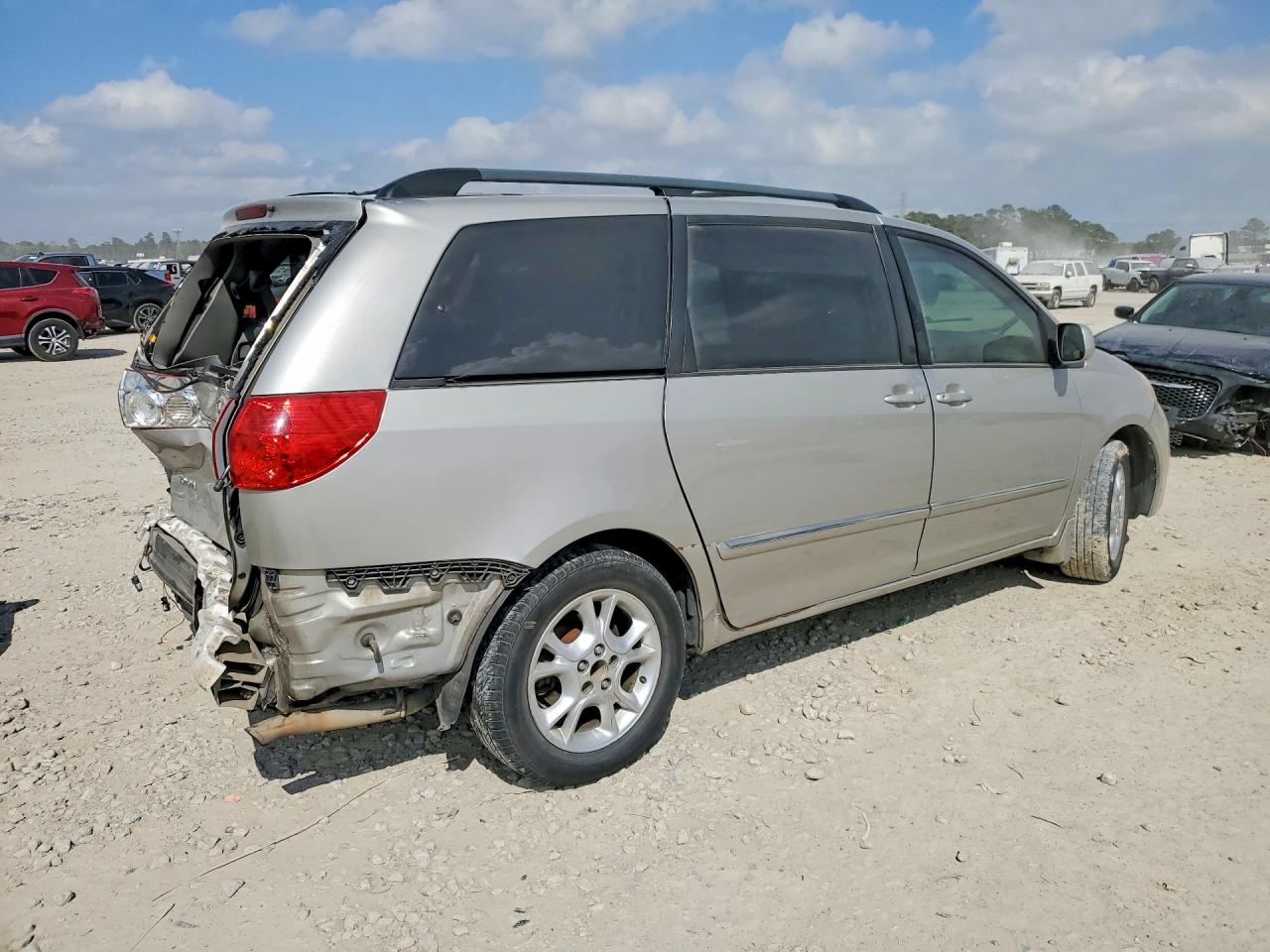 2006 Toyota Sienna Xle Limited 7 Passenger Silver vin: 5TDZA22C06S403490