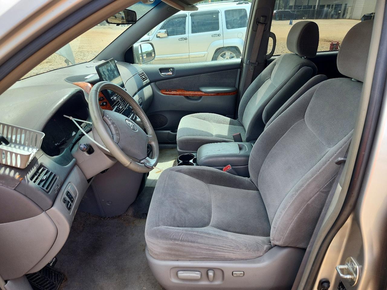 2006 Toyota Sienna Xle 7 Passenger Silver vin: 5TDZA22C06S569833