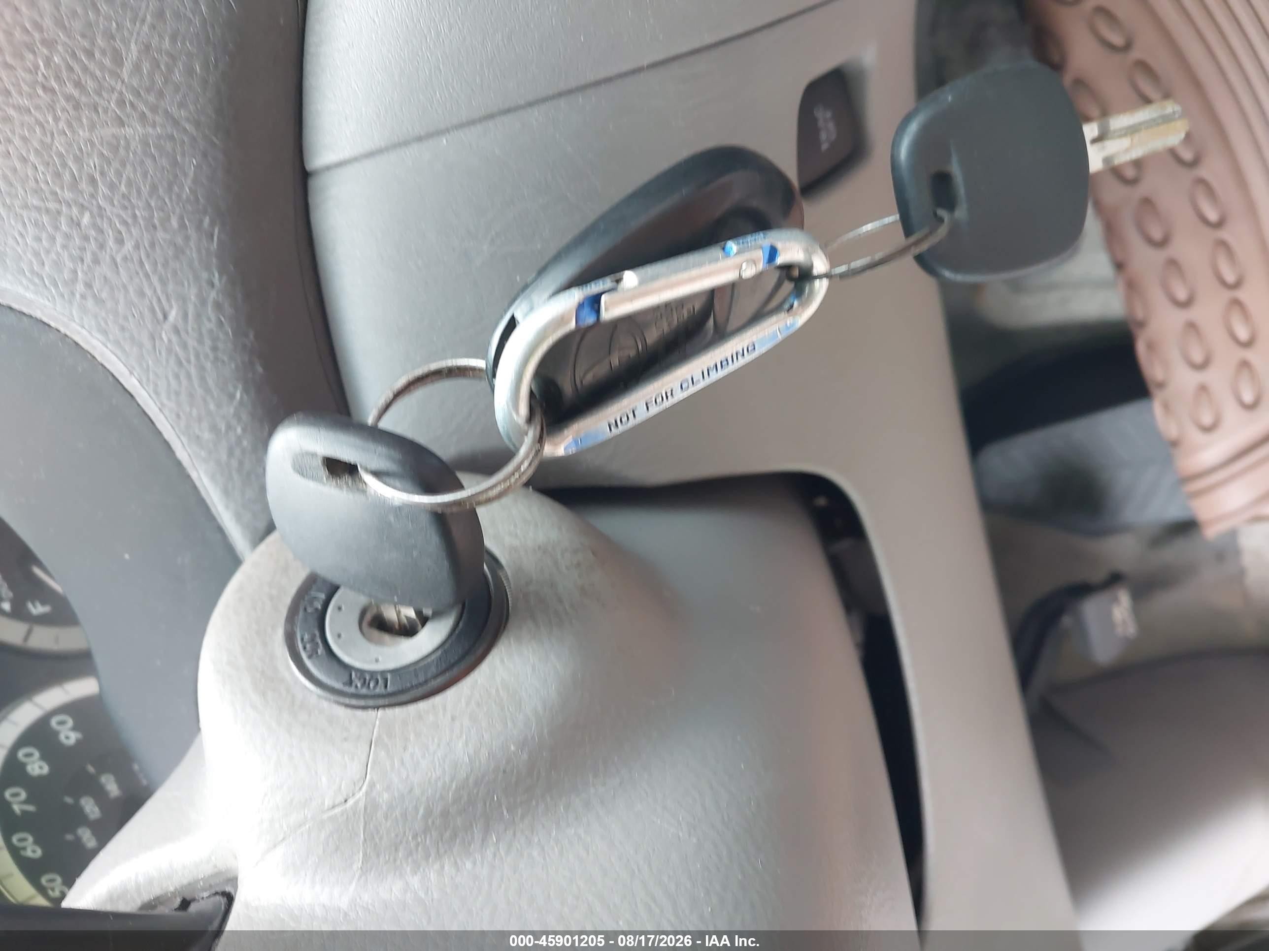 2004 Toyota Sienna Xle Бежевый vin: 5TDZA22C14S003337