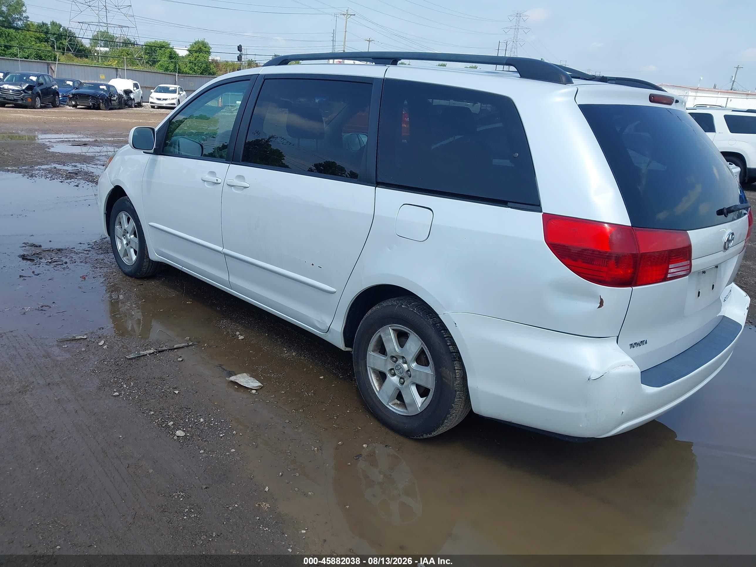 2004 Toyota Sienna Xle White vin: 5TDZA22C14S027296