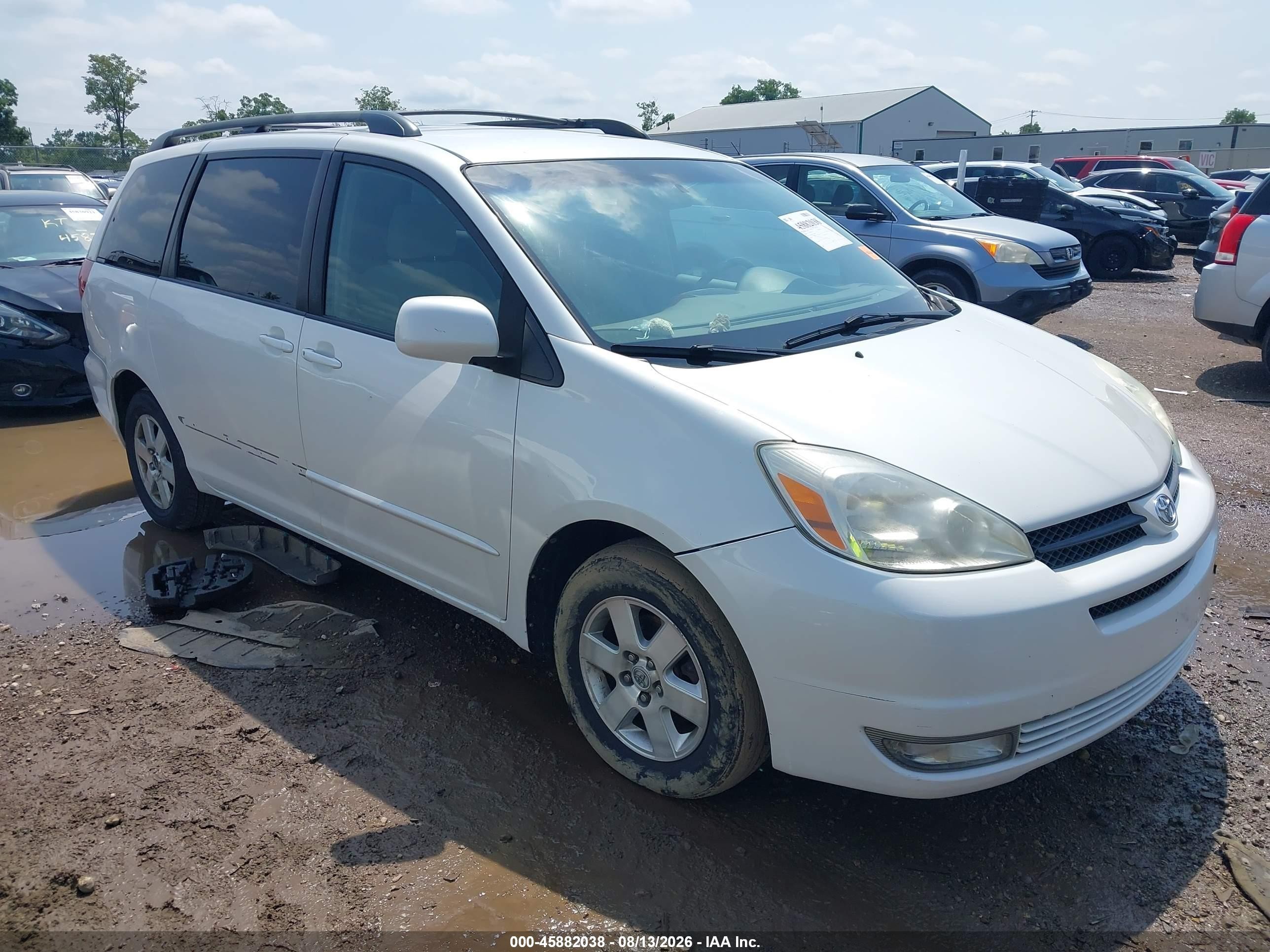 2004 Toyota Sienna Xle White vin: 5TDZA22C14S027296