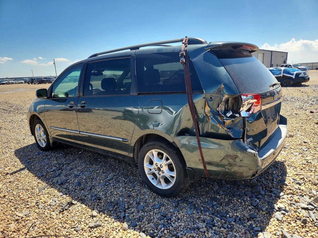 2004 Toyota Sienna Xle Limited 7 Passenger Green vin: 5TDZA22C14S149298