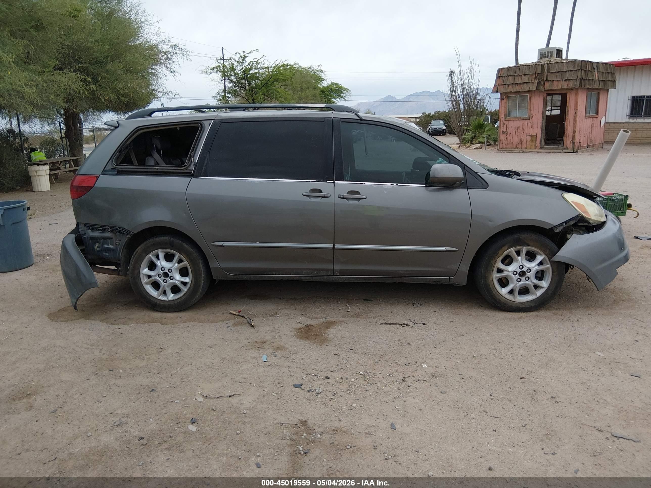 2004 Toyota Sienna Xle Limited Серый vin: 5TDZA22C14S186903