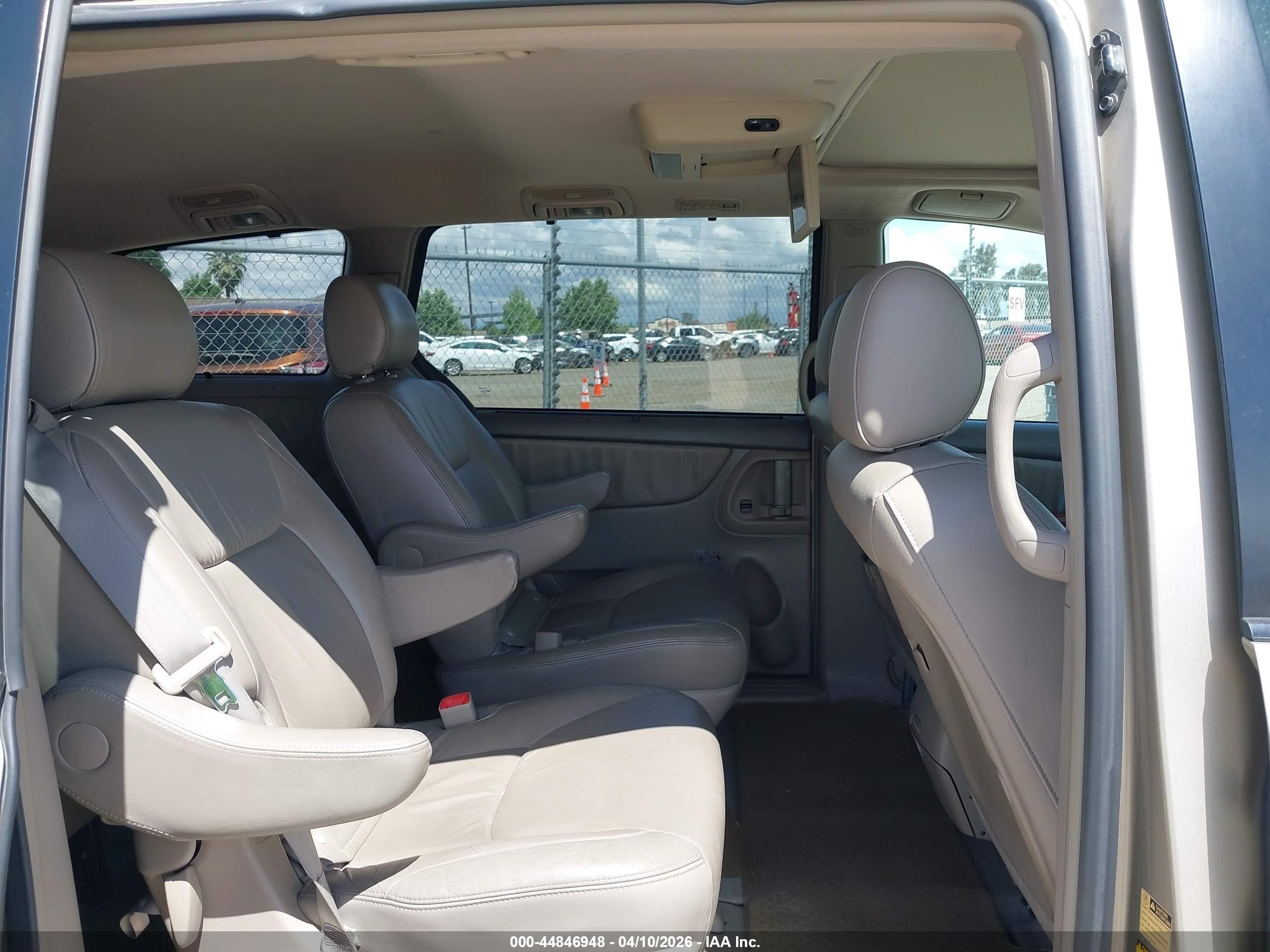 2006 Toyota Sienna Xle Gold vin: 5TDZA22C16S409914