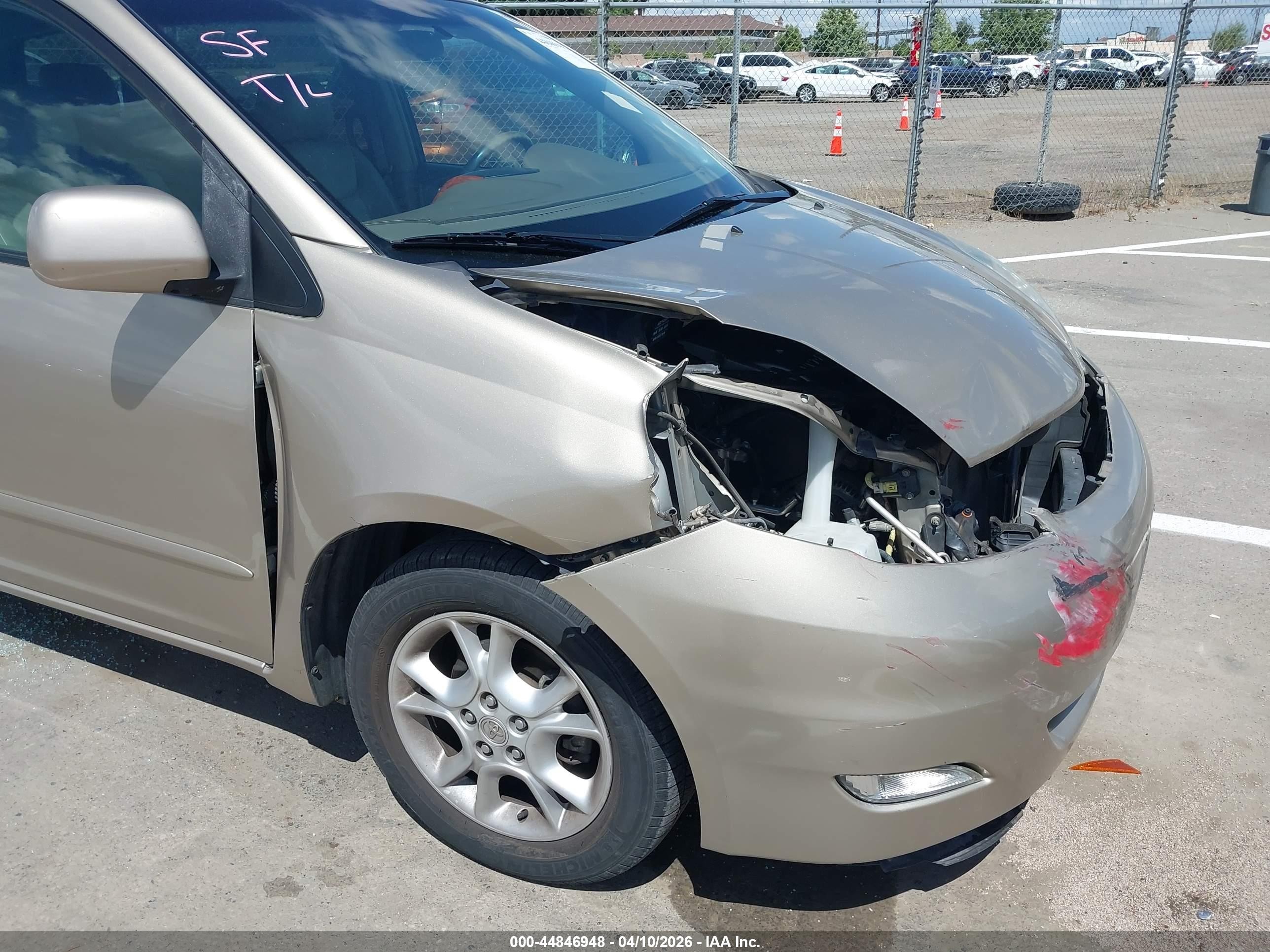 2006 Toyota Sienna Xle Gold vin: 5TDZA22C16S409914