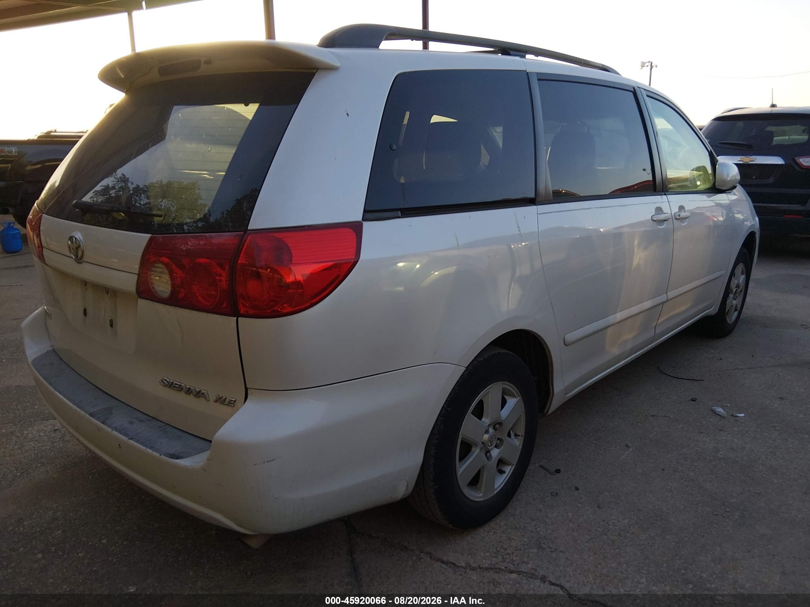 2006 Toyota Sienna Xle White vin: 5TDZA22C16S464167