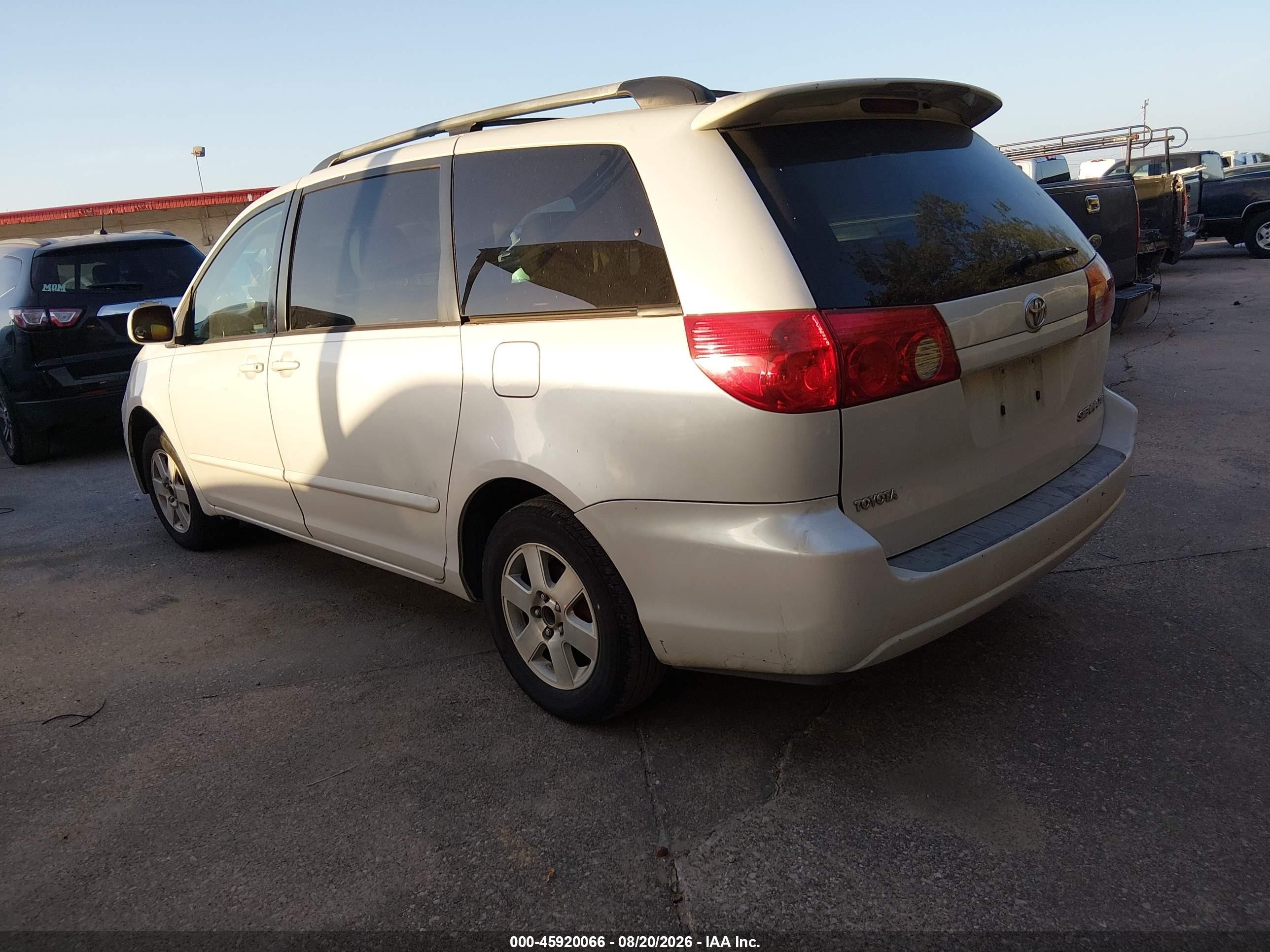 2006 Toyota Sienna Xle White vin: 5TDZA22C16S464167