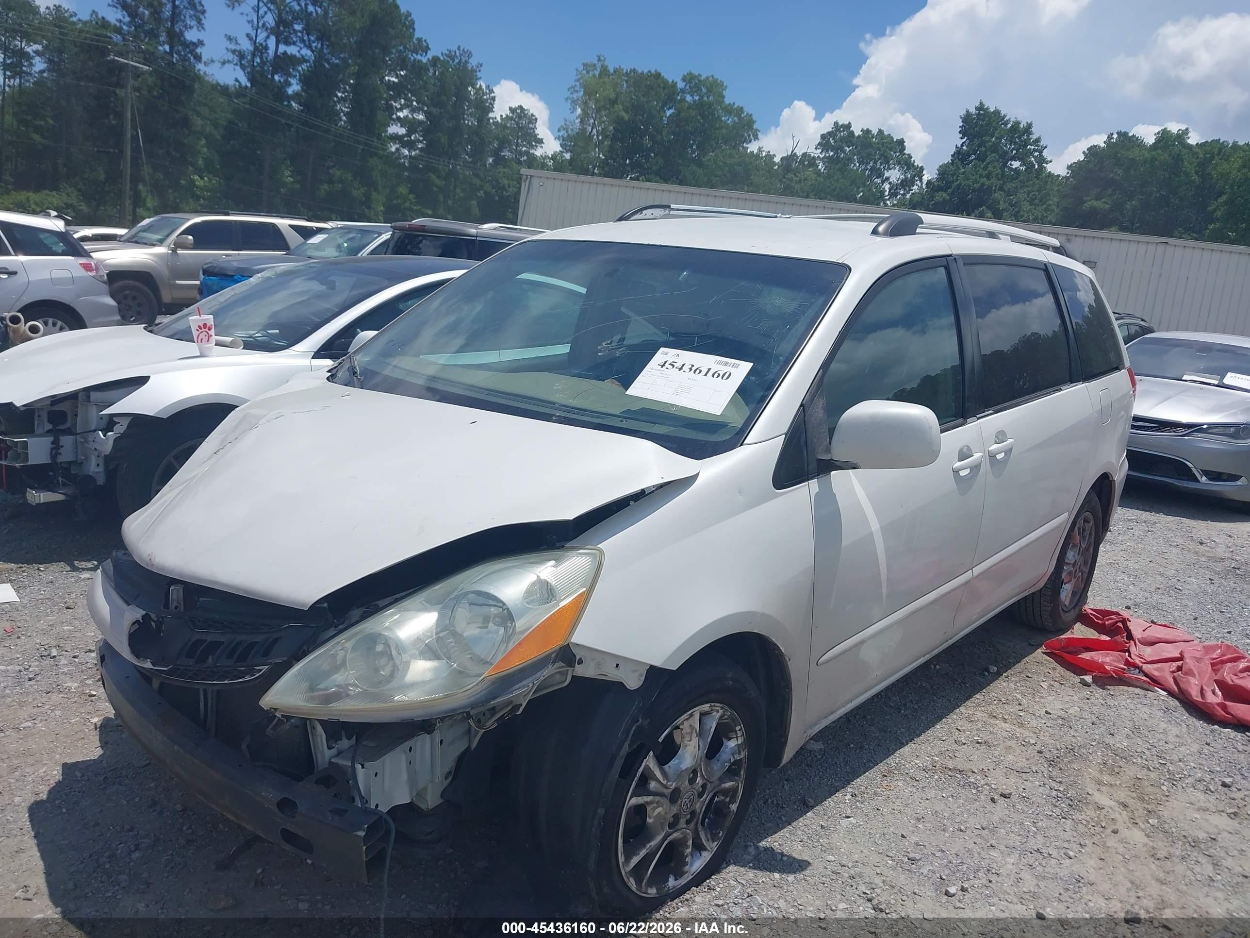 2006 Toyota Sienna Xle White vin: 5TDZA22C16S559859