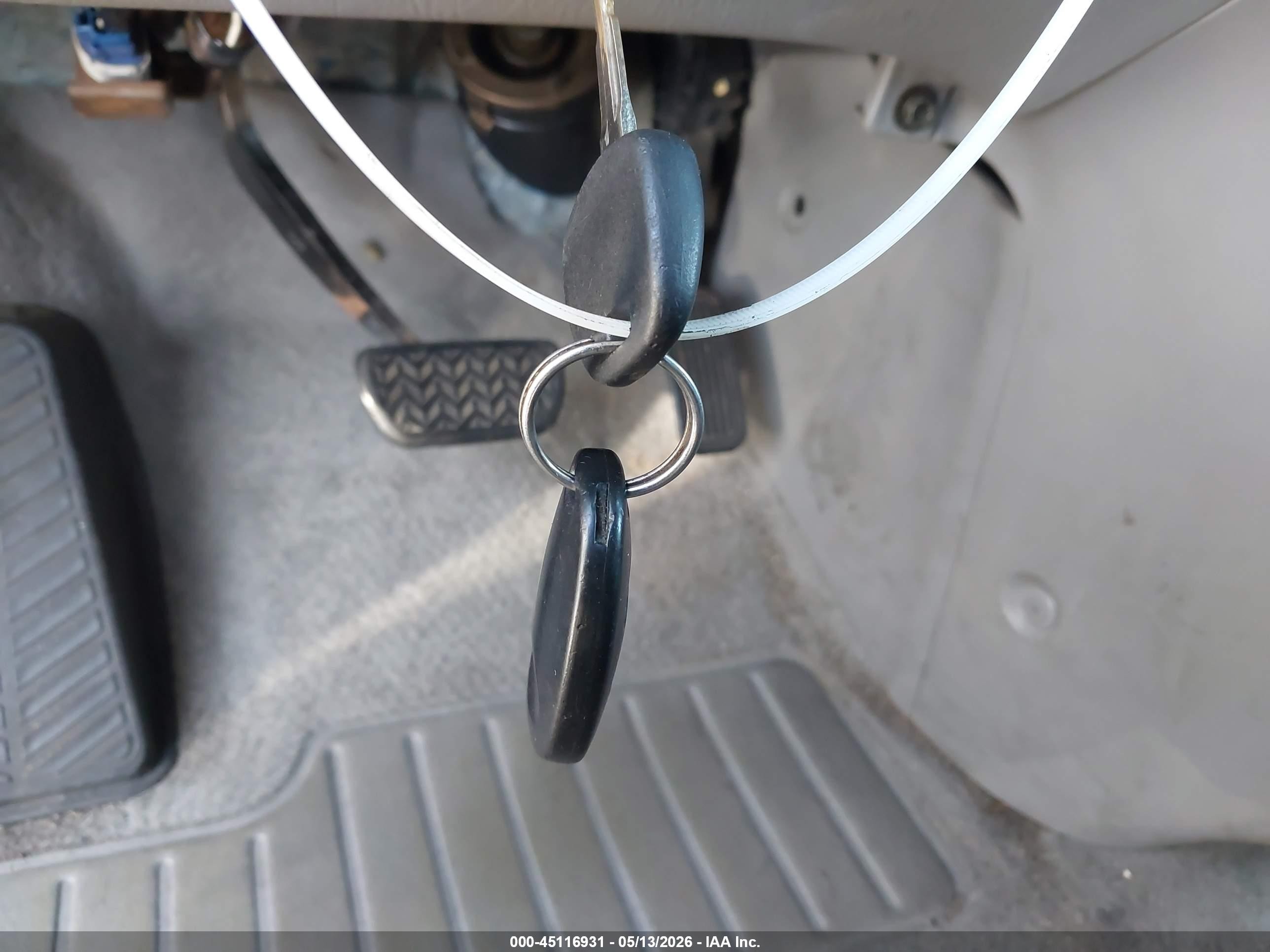 2004 Toyota Sienna Xle Silver vin: 5TDZA22C24S004772
