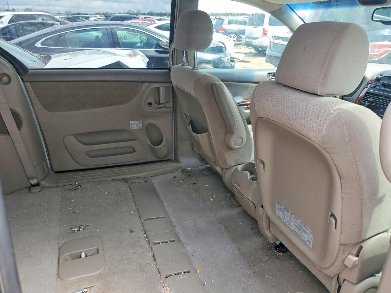 2004 Toyota Sienna Xle 7 Passenger White vin: 5TDZA22C24S073199