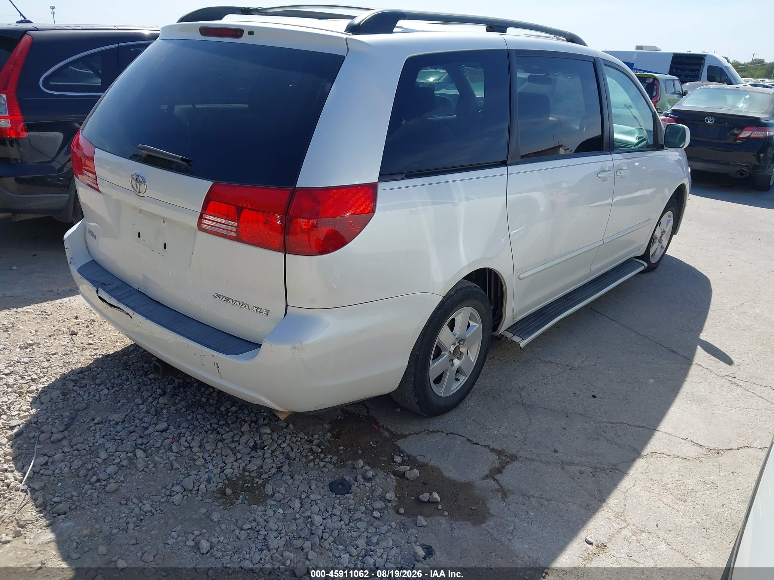 2004 Toyota Sienna Xle White vin: 5TDZA22C24S110851