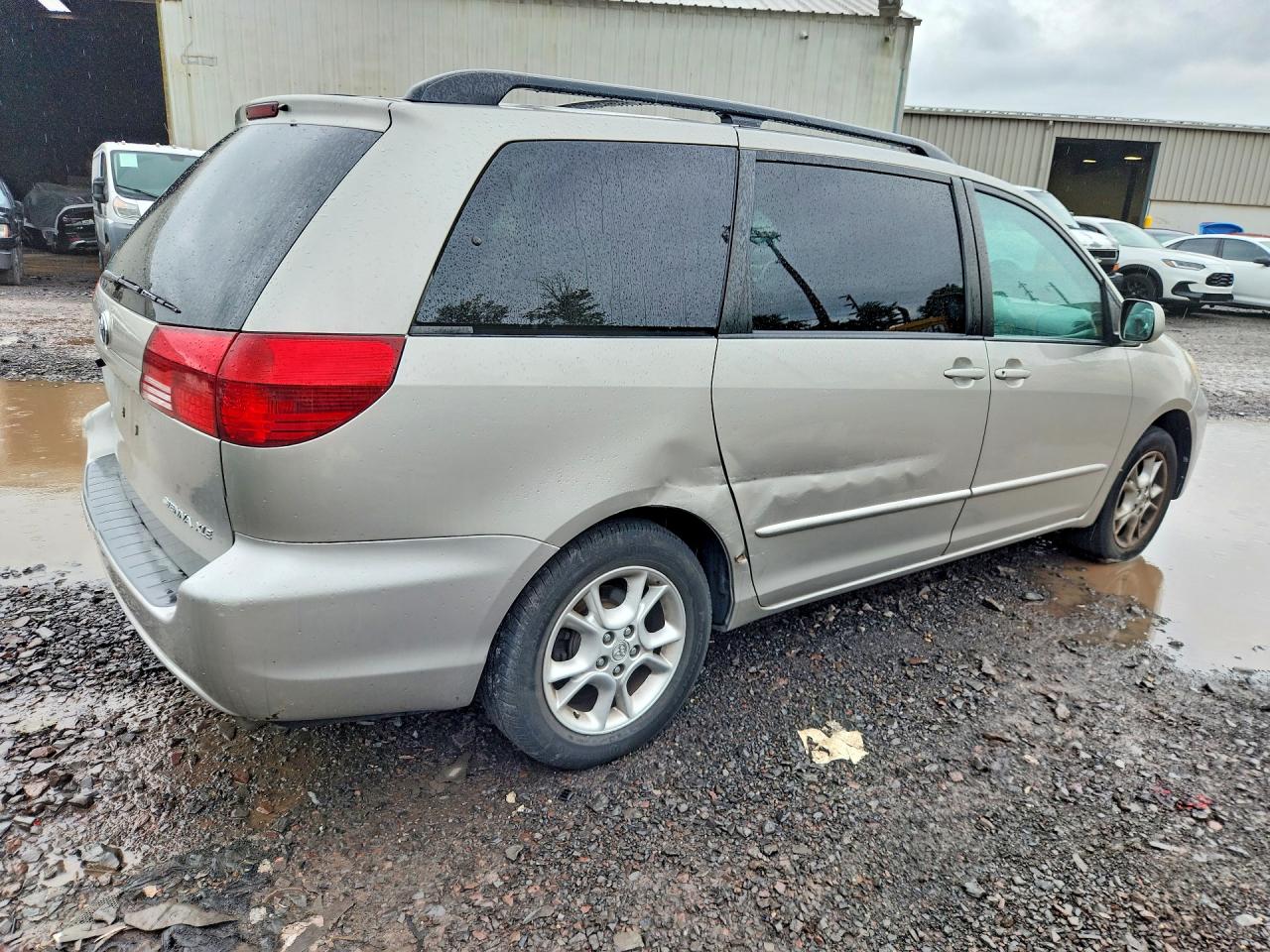2005 Toyota Sienna Xle 7 Passenger Black vin: 5TDZA22C25S291421