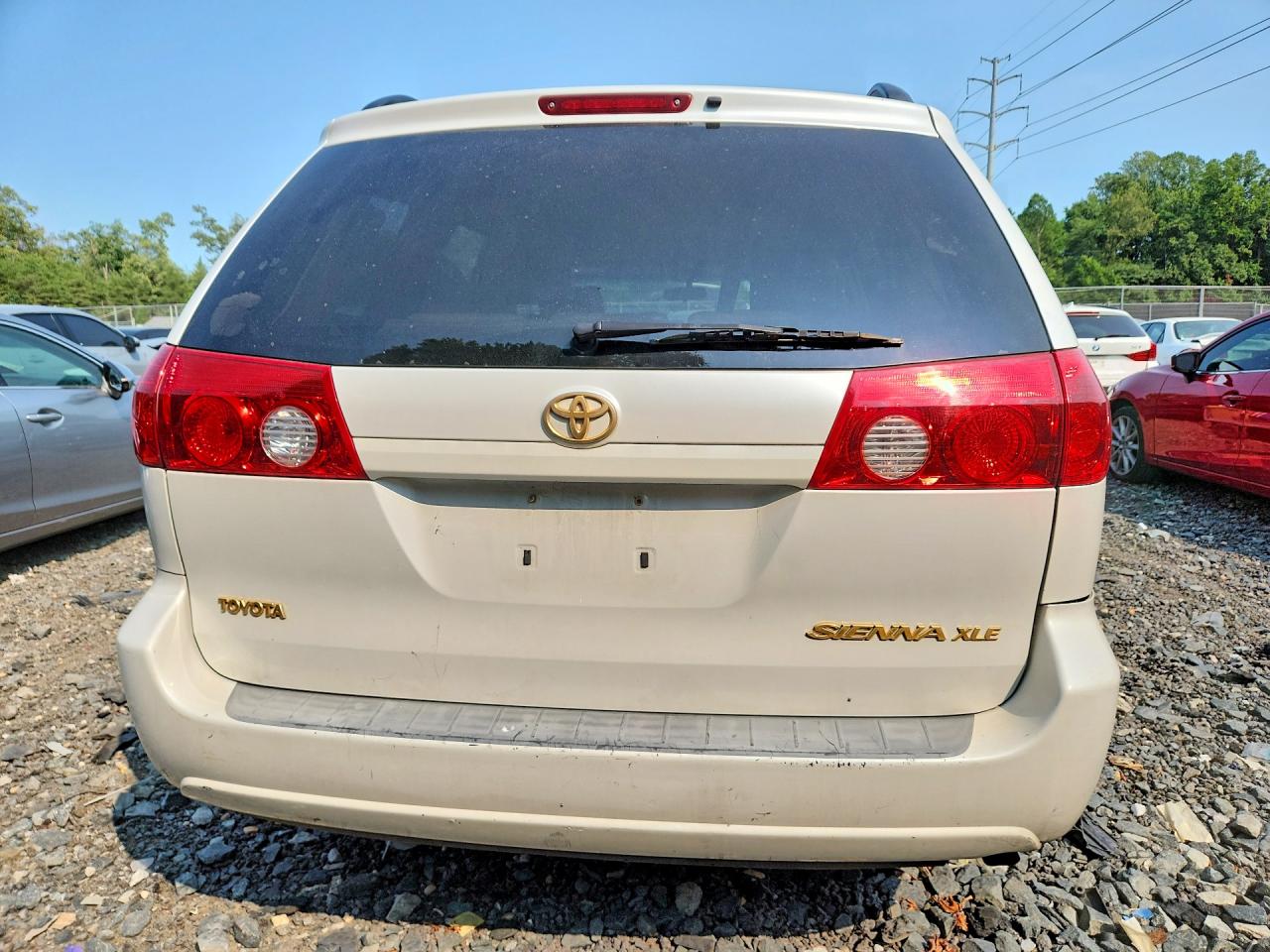 2006 Toyota Sienna Xle White vin: 5TDZA22C26S531245
