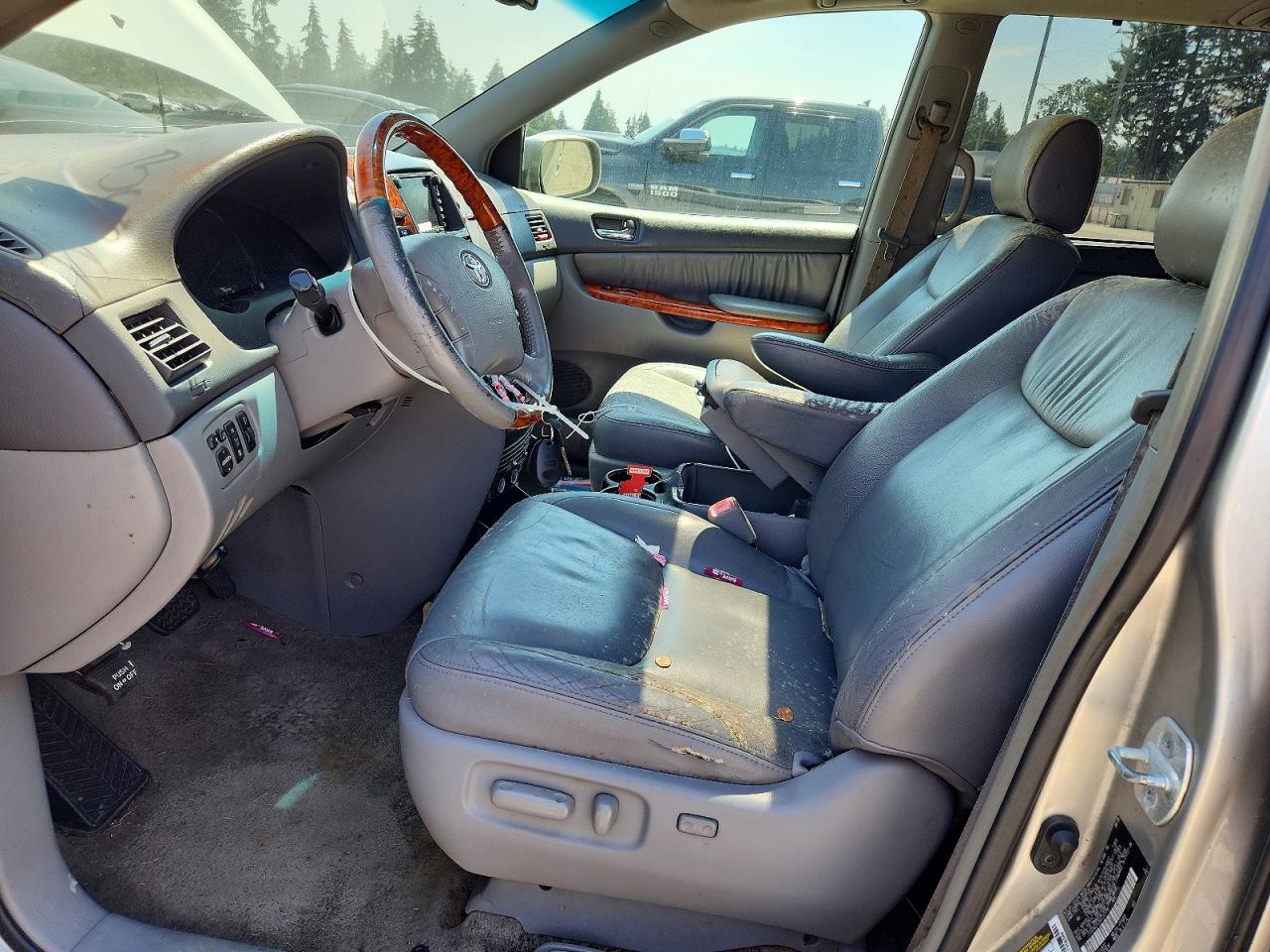 2006 Toyota Sienna Xle Limited 7 Passenger Silver vin: 5TDZA22C26S533478