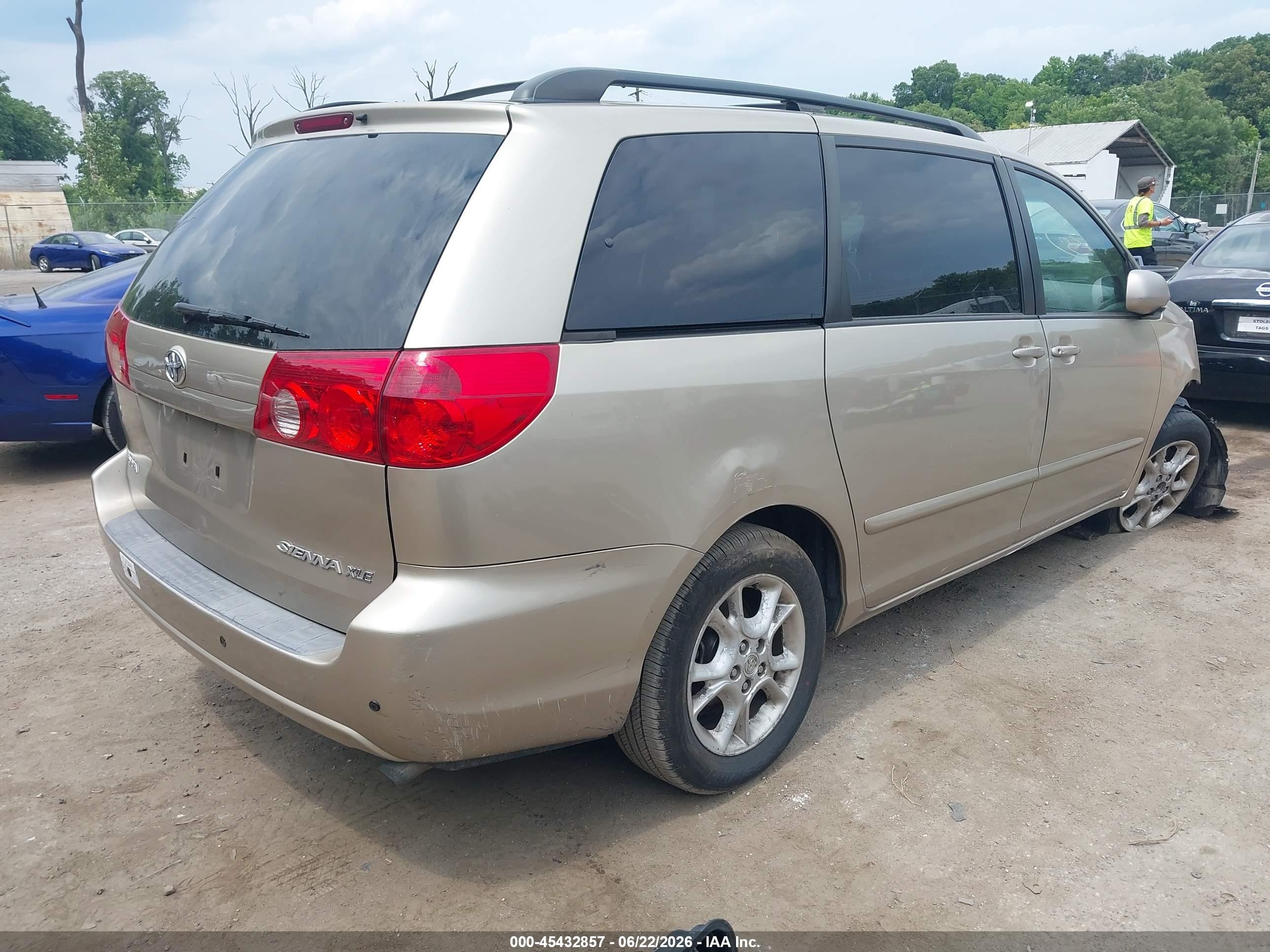 2006 Toyota Sienna Xle Gold vin: 5TDZA22C26S554167