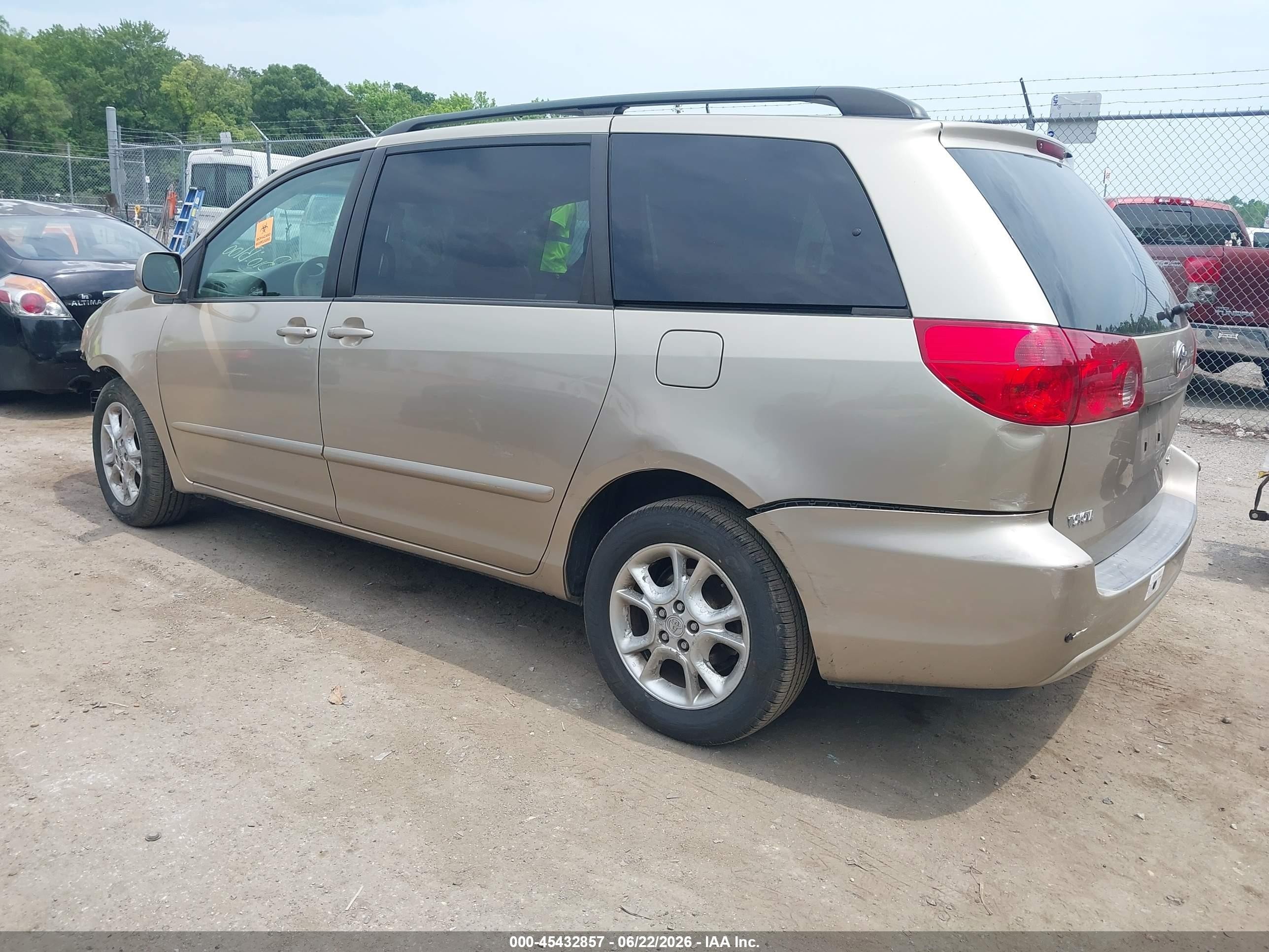 2006 Toyota Sienna Xle Gold vin: 5TDZA22C26S554167