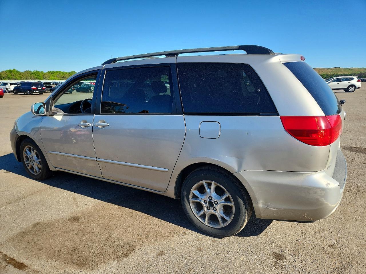 2004 Toyota Sienna Xle 7 Passenger Silver vin: 5TDZA22C34S055052