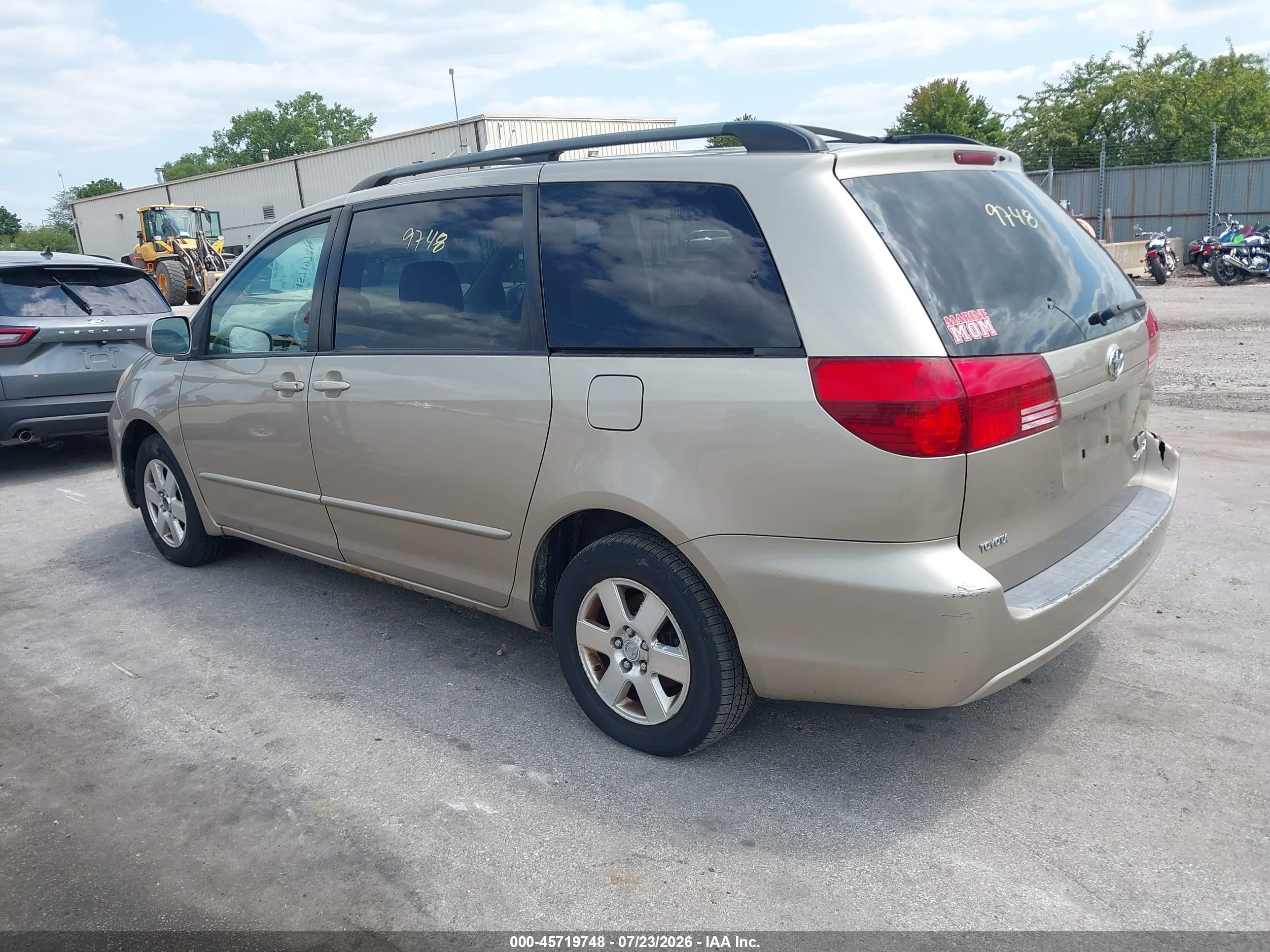 2004 Toyota Sienna Xle Gold vin: 5TDZA22C34S208948