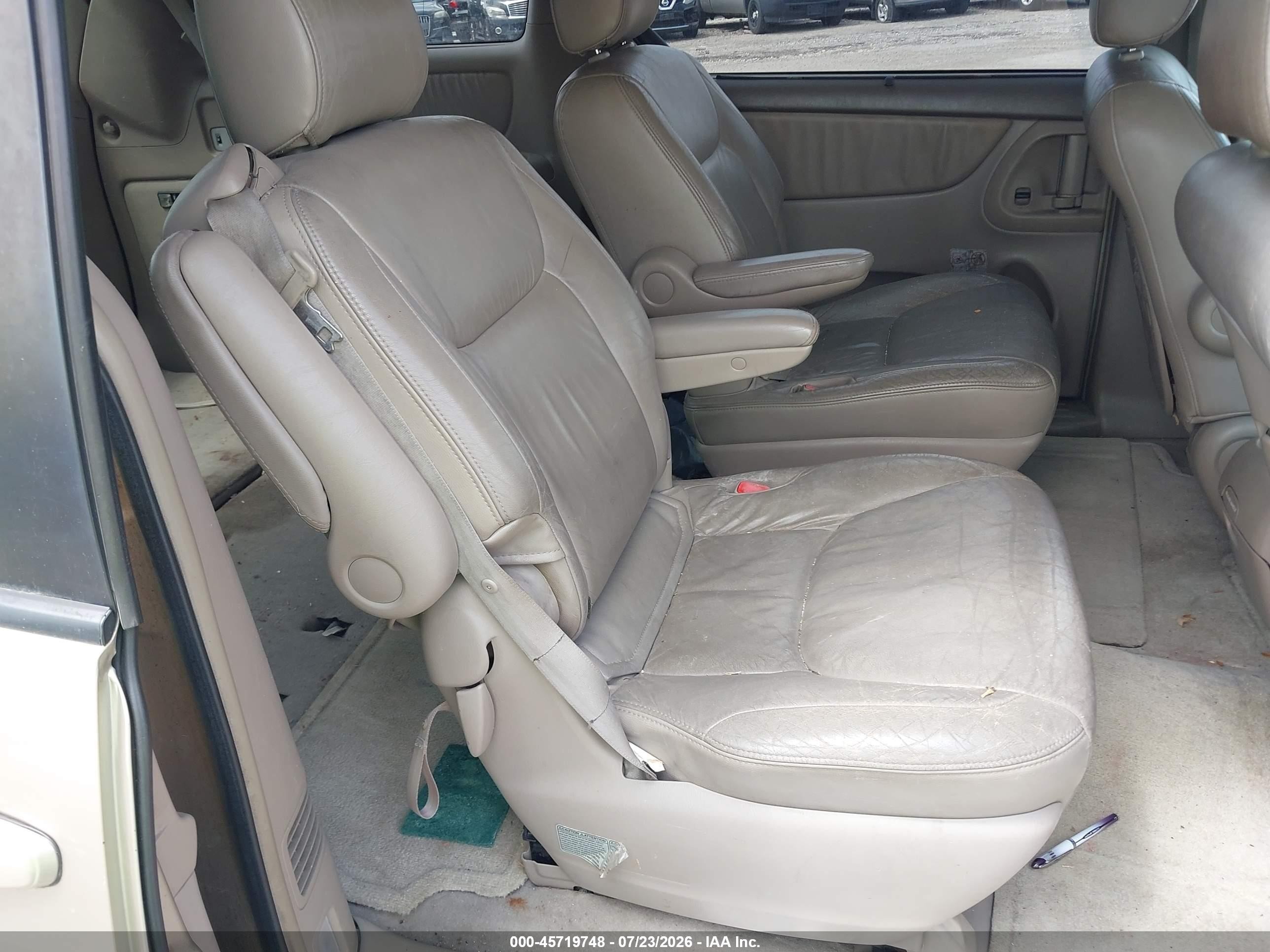2004 Toyota Sienna Xle Gold vin: 5TDZA22C34S208948