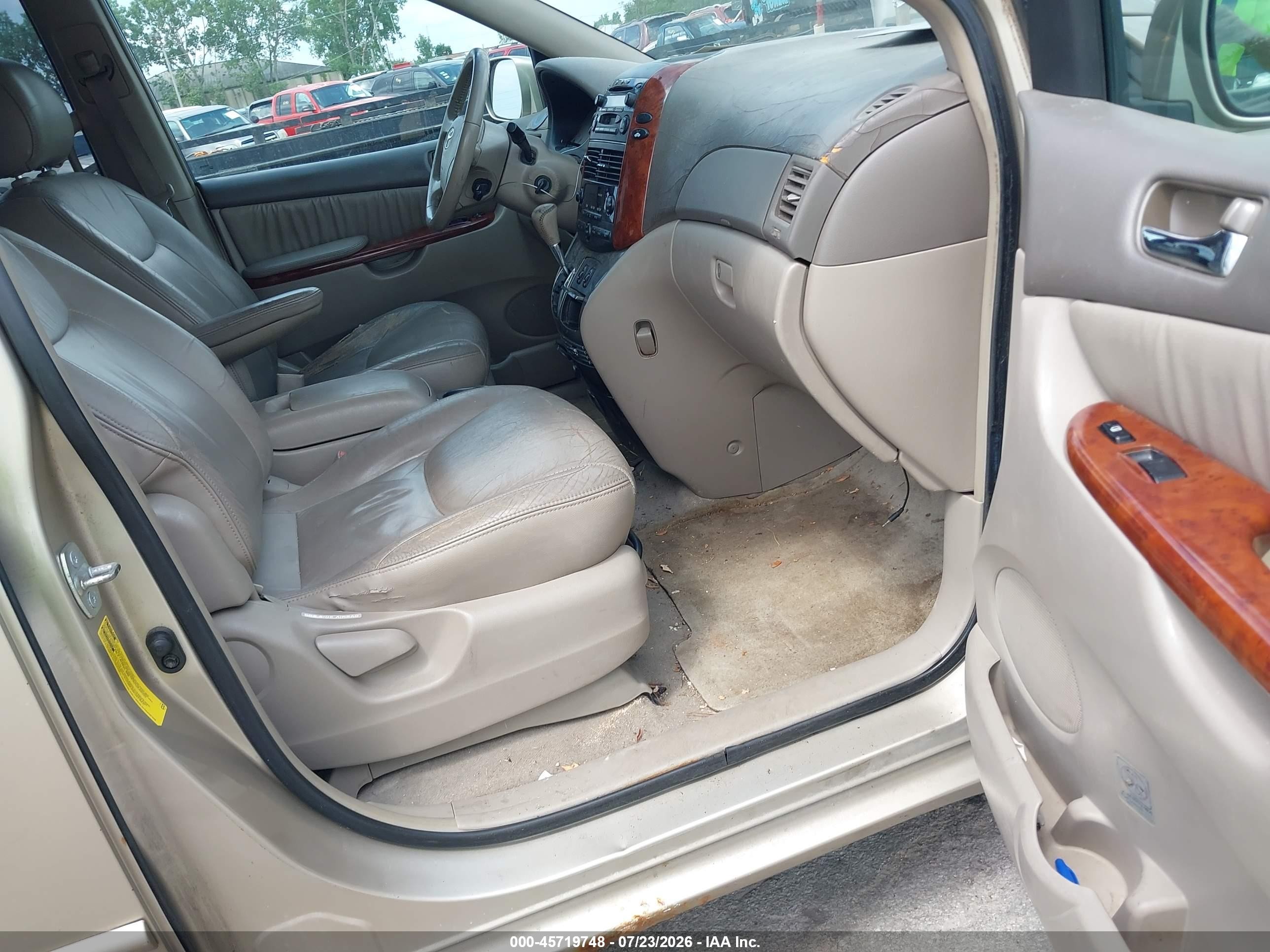 2004 Toyota Sienna Xle Gold vin: 5TDZA22C34S208948