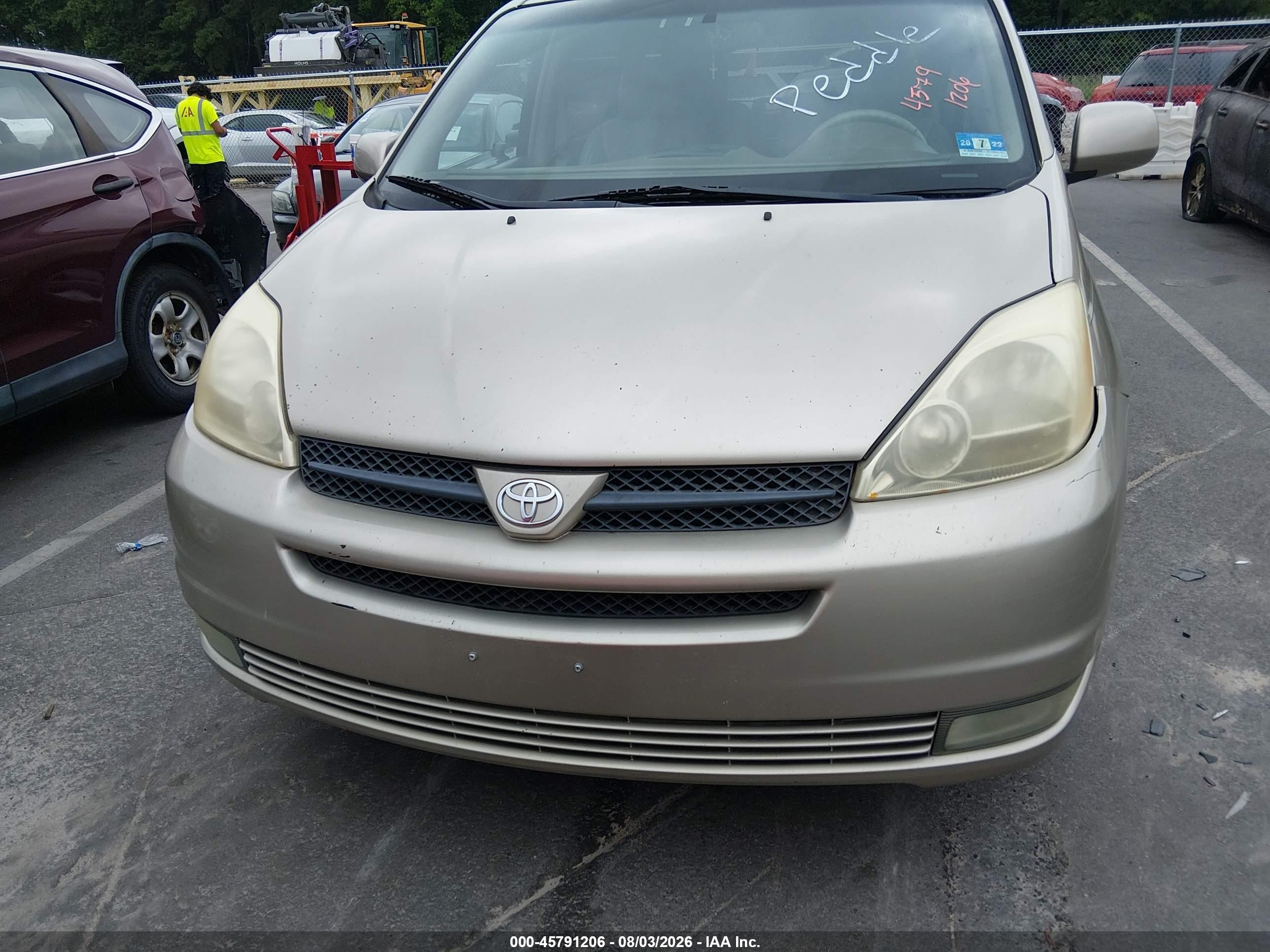 2005 Toyota Sienna Xle Gold vin: 5TDZA22C35S225010