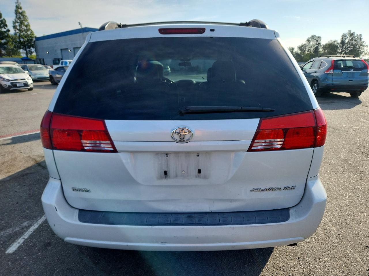2005 Toyota Sienna Xle 7 Passenger White vin: 5TDZA22C35S242728