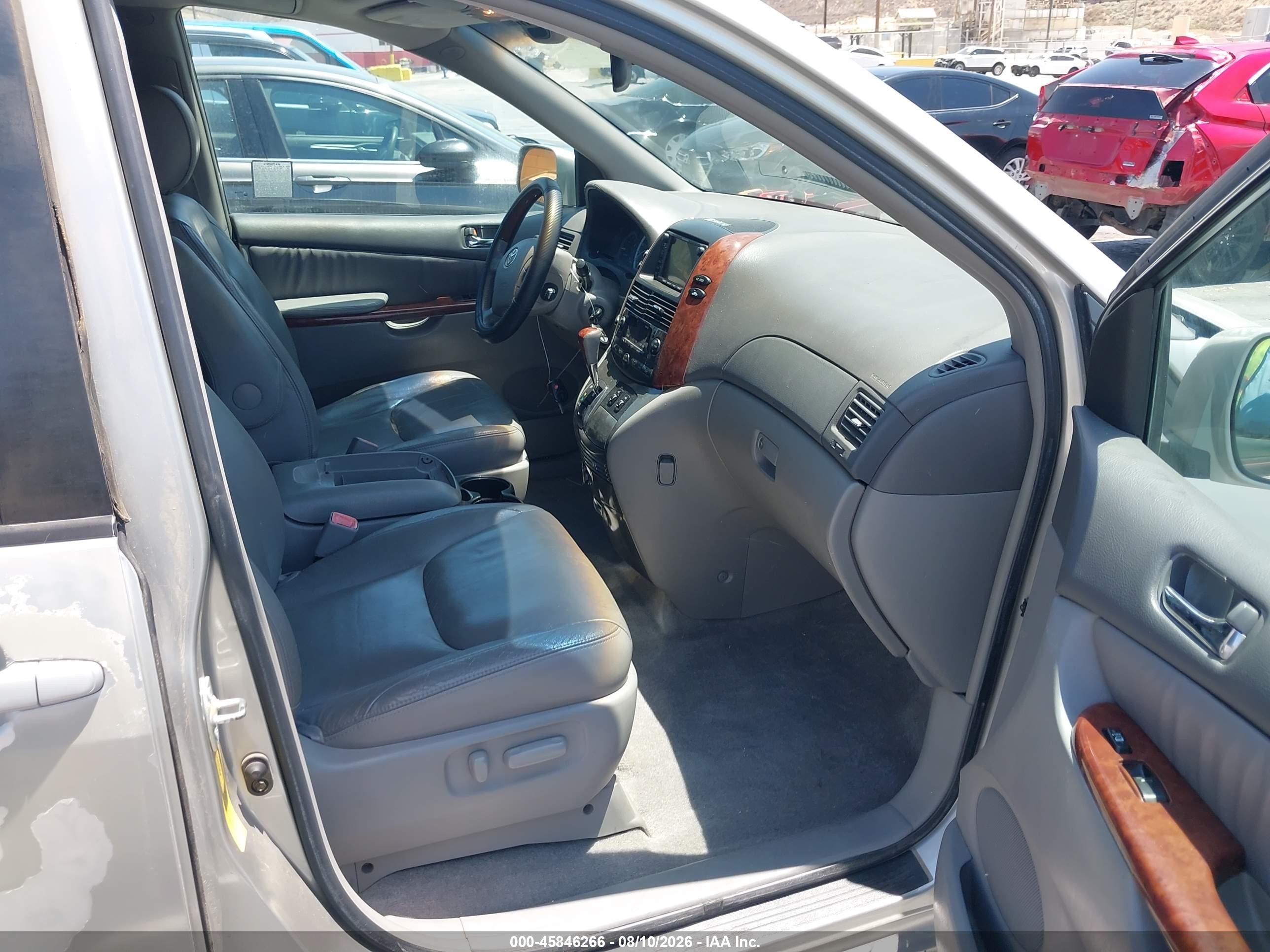 2005 Toyota Sienna Xle Limited Серебряный vin: 5TDZA22C35S372136