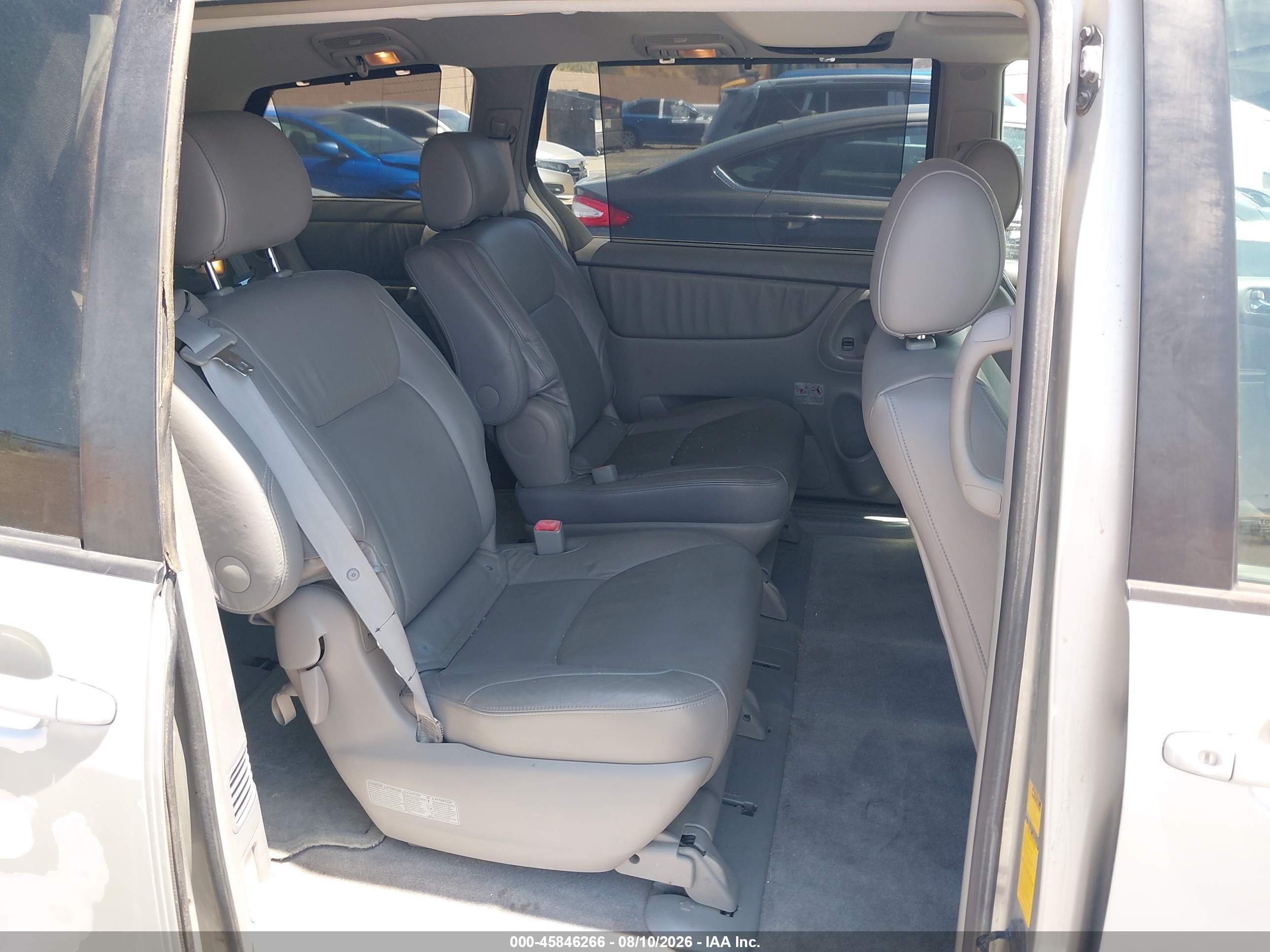 2005 Toyota Sienna Xle Limited Серебряный vin: 5TDZA22C35S372136