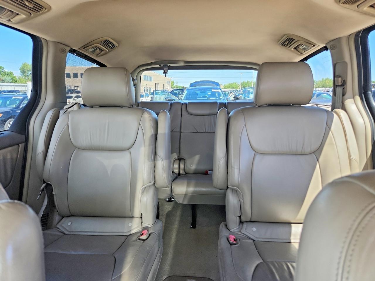 2006 Toyota Sienna Xle 7 Passenger White vin: 5TDZA22C36S463845