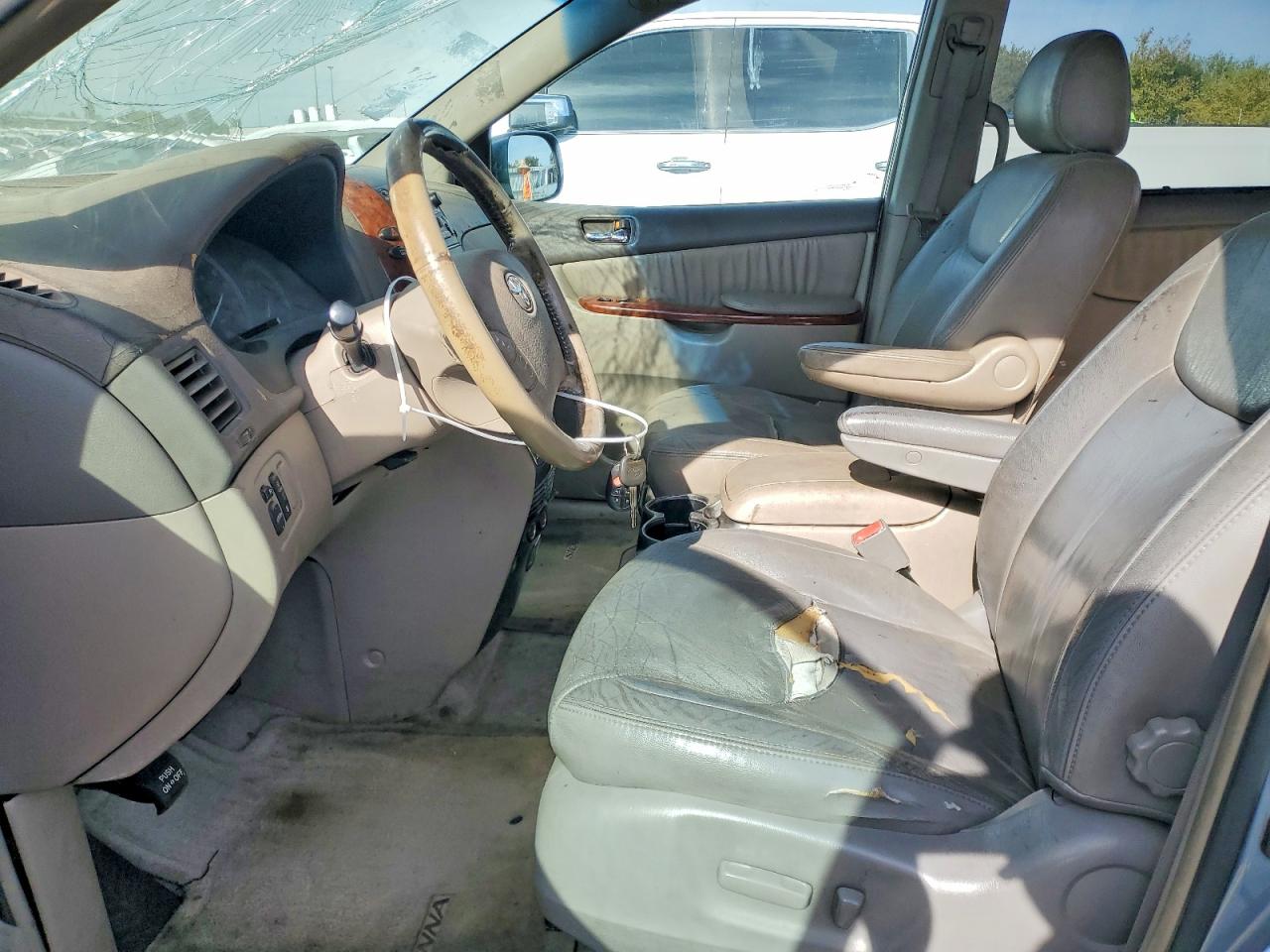 2004 Toyota Sienna Xle 7 Passenger Blue vin: 5TDZA22C44S058171
