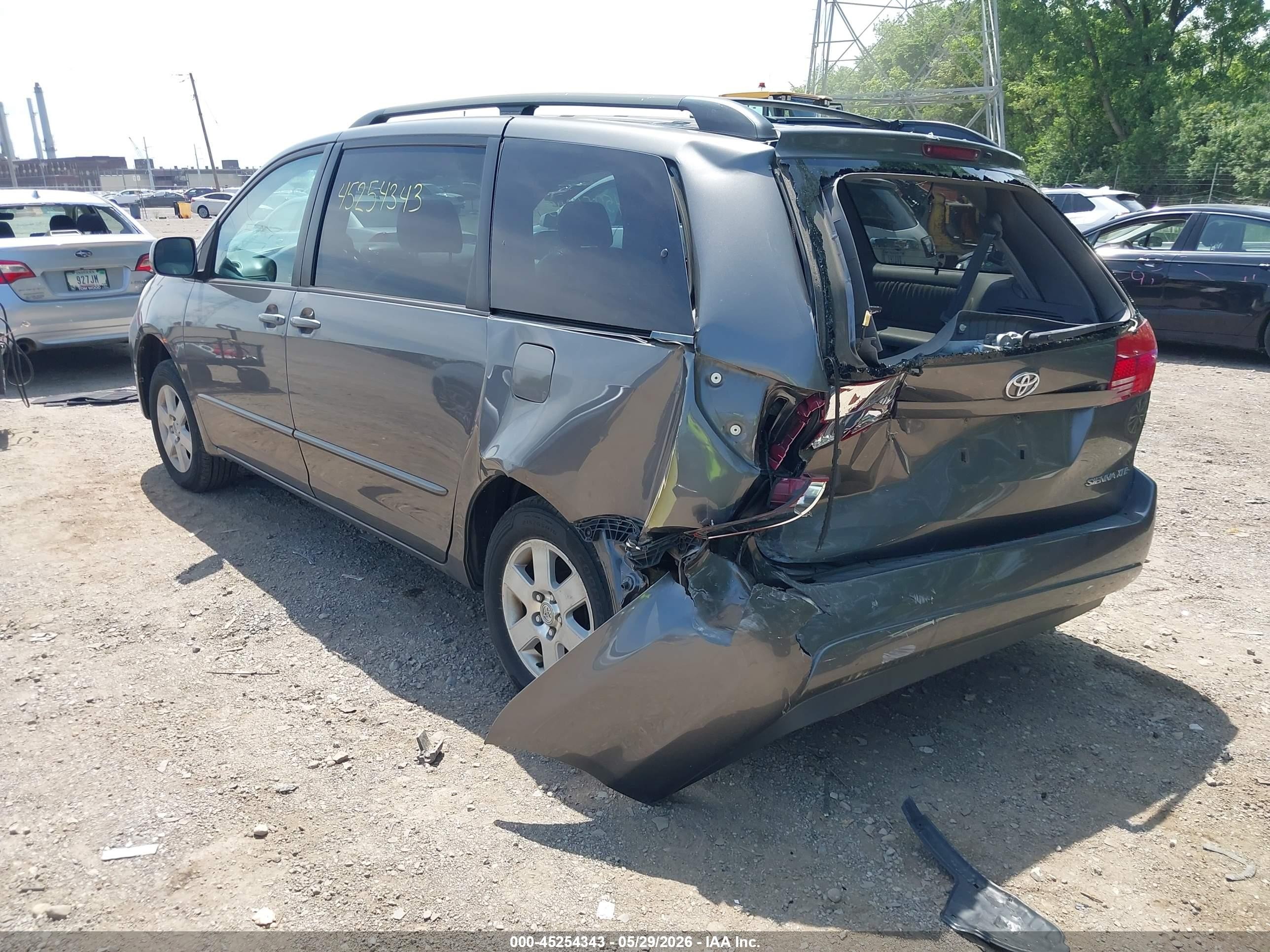 2004 Toyota Sienna Xle Gray vin: 5TDZA22C44S088948