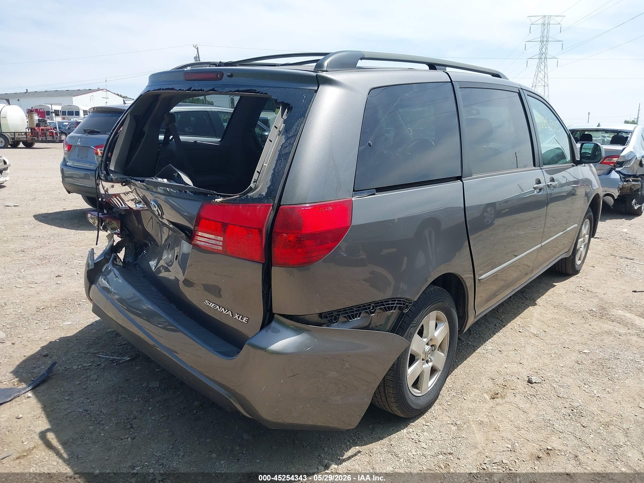 2004 Toyota Sienna Xle Gray vin: 5TDZA22C44S088948