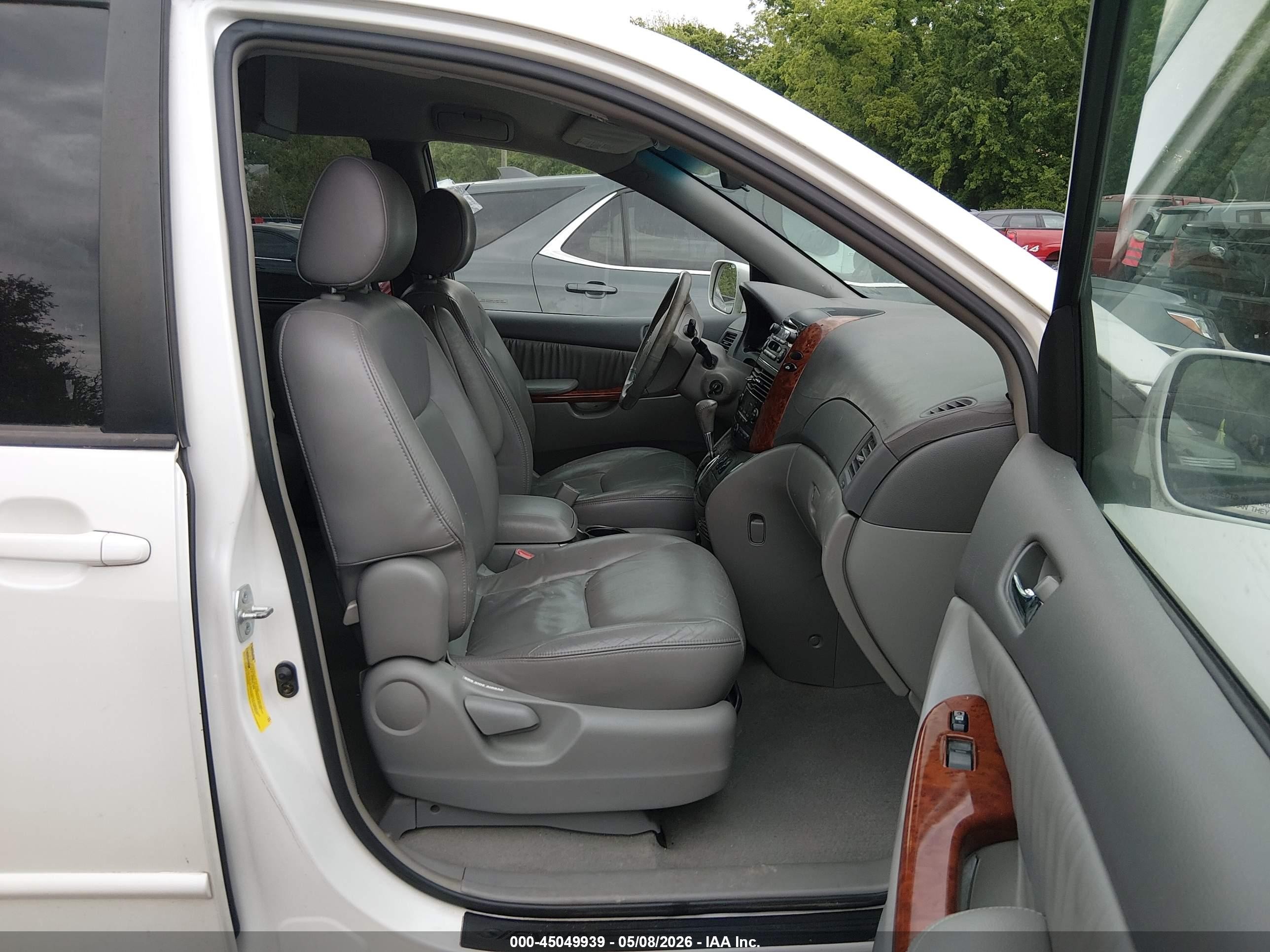 2004 Toyota Sienna Xle Белый vin: 5TDZA22C44S090229