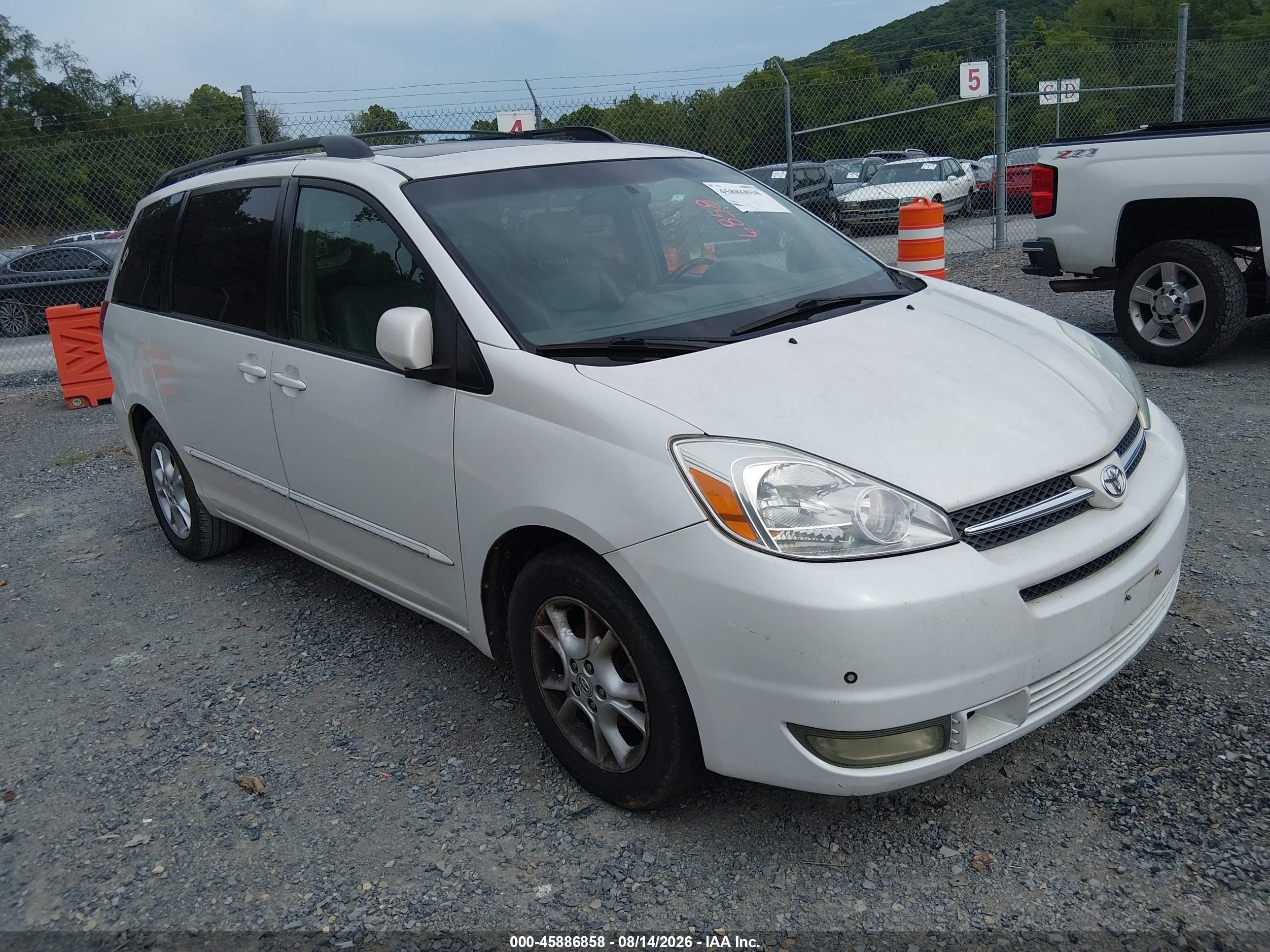 2004 Toyota Sienna Xle Limited White vin: 5TDZA22C44S118594
