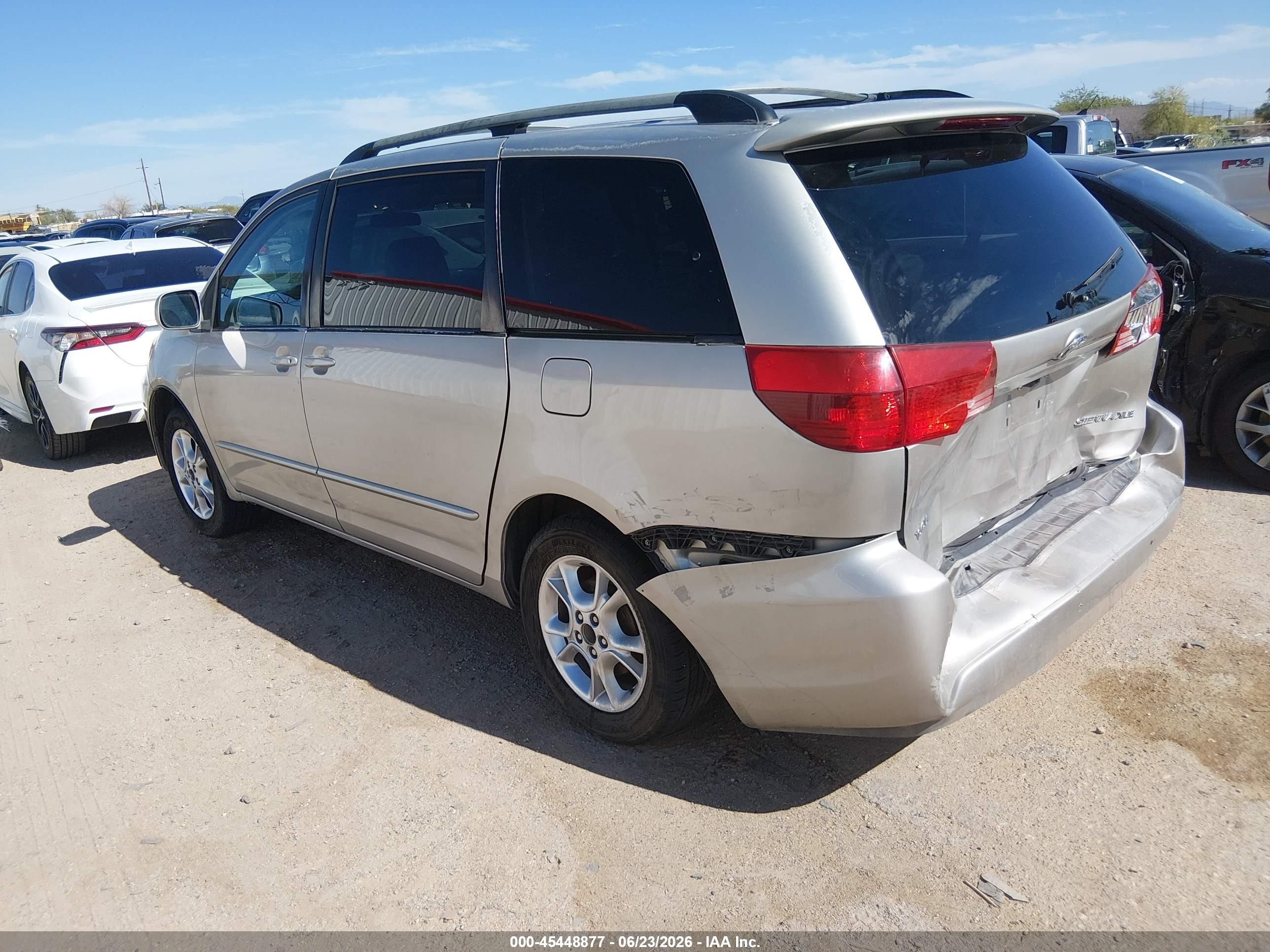 2004 Toyota Sienna Xle Silver vin: 5TDZA22C44S145861
