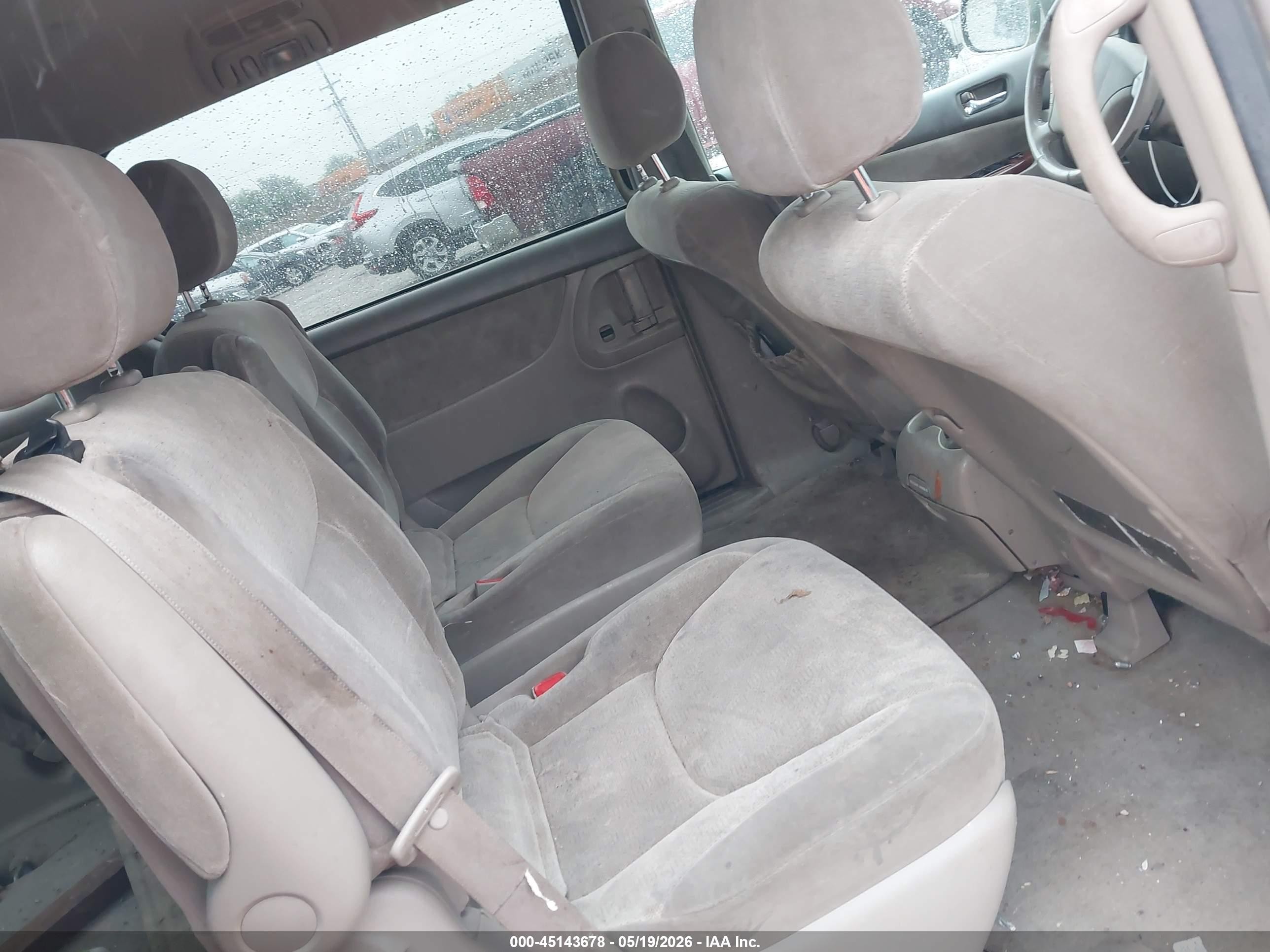 2004 Toyota Sienna Xle Cream vin: 5TDZA22C44S193358