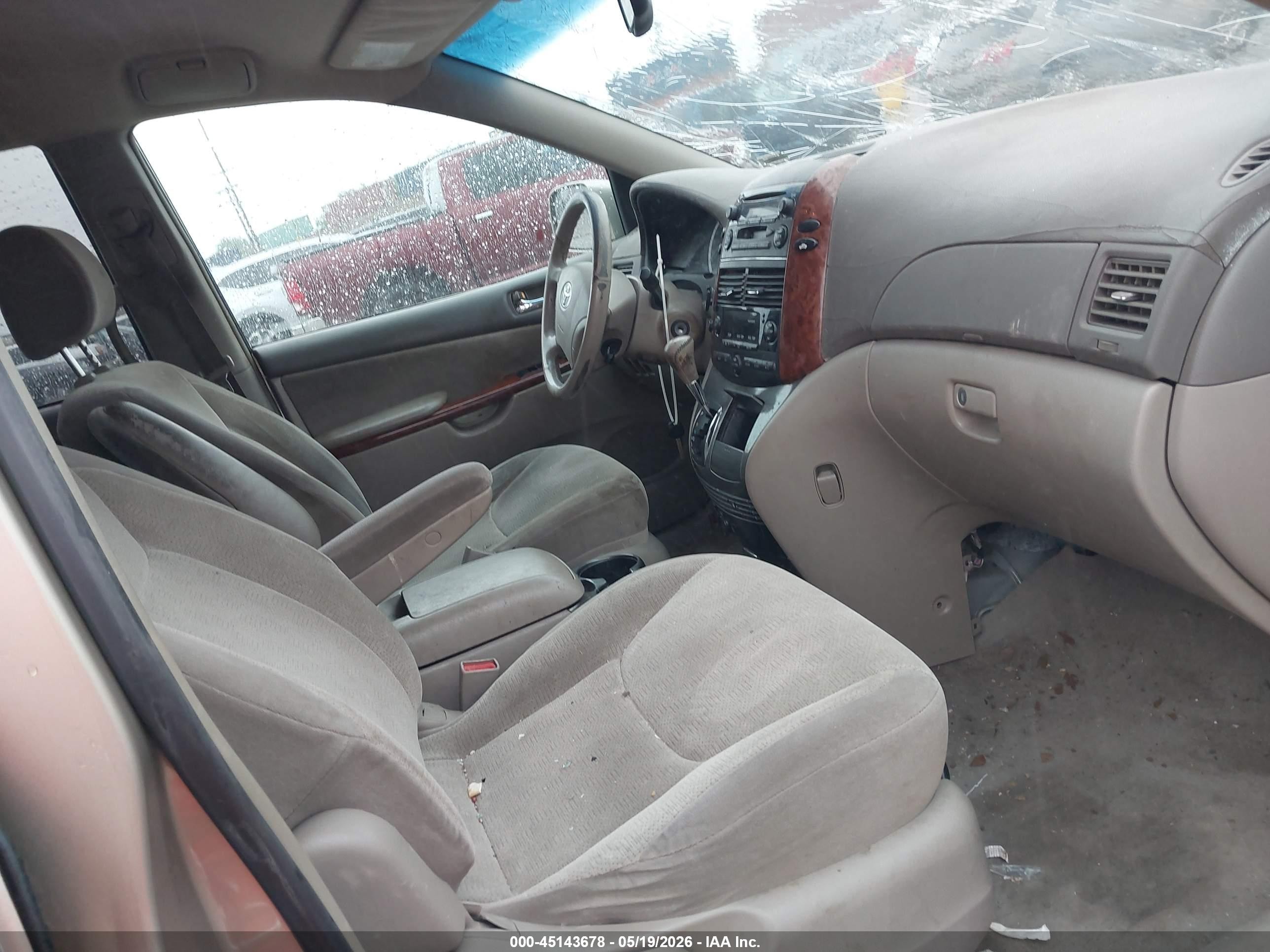 2004 Toyota Sienna Xle Cream vin: 5TDZA22C44S193358